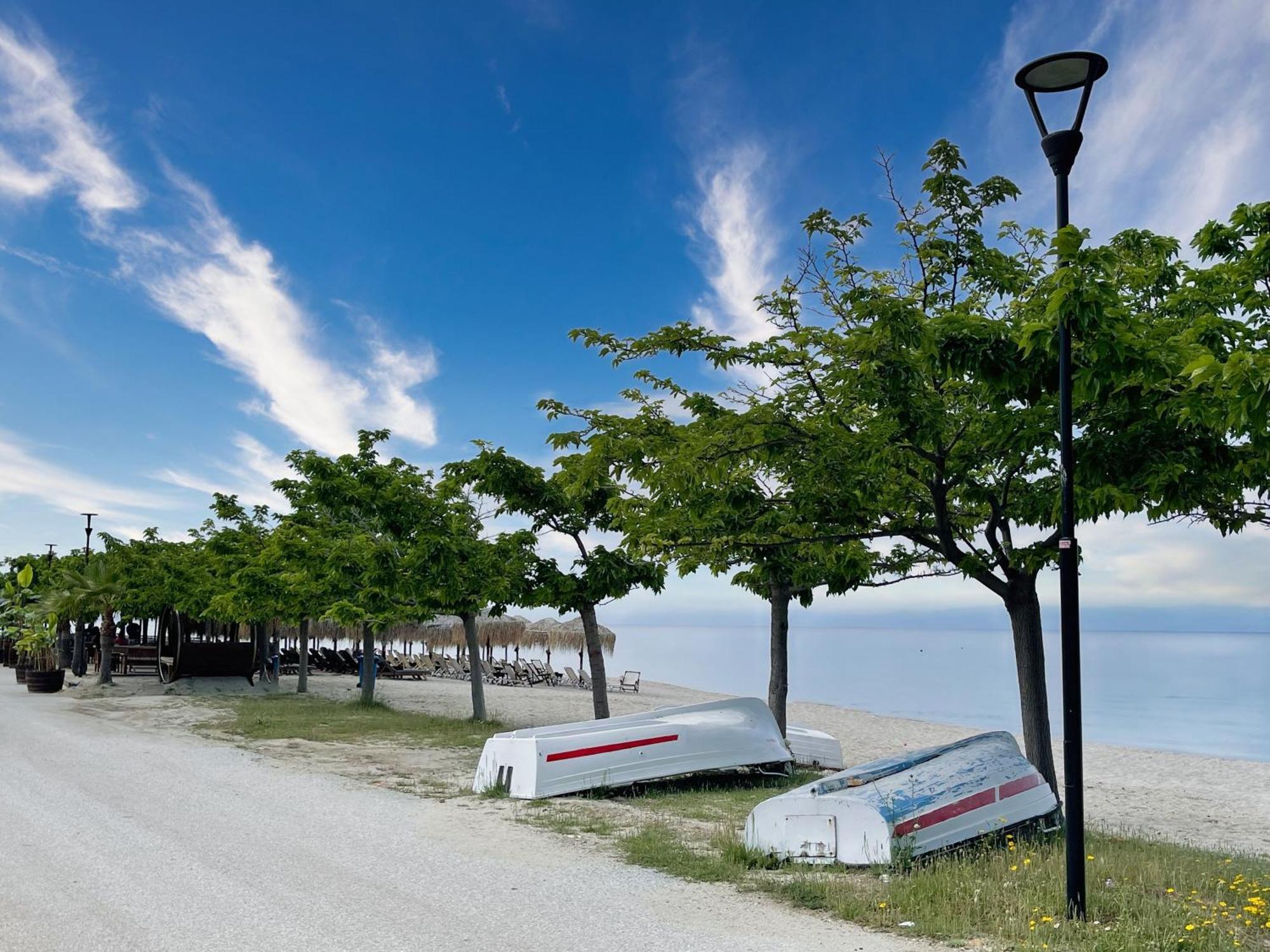Seas The Day - Beachfront, Amazing Sea Views