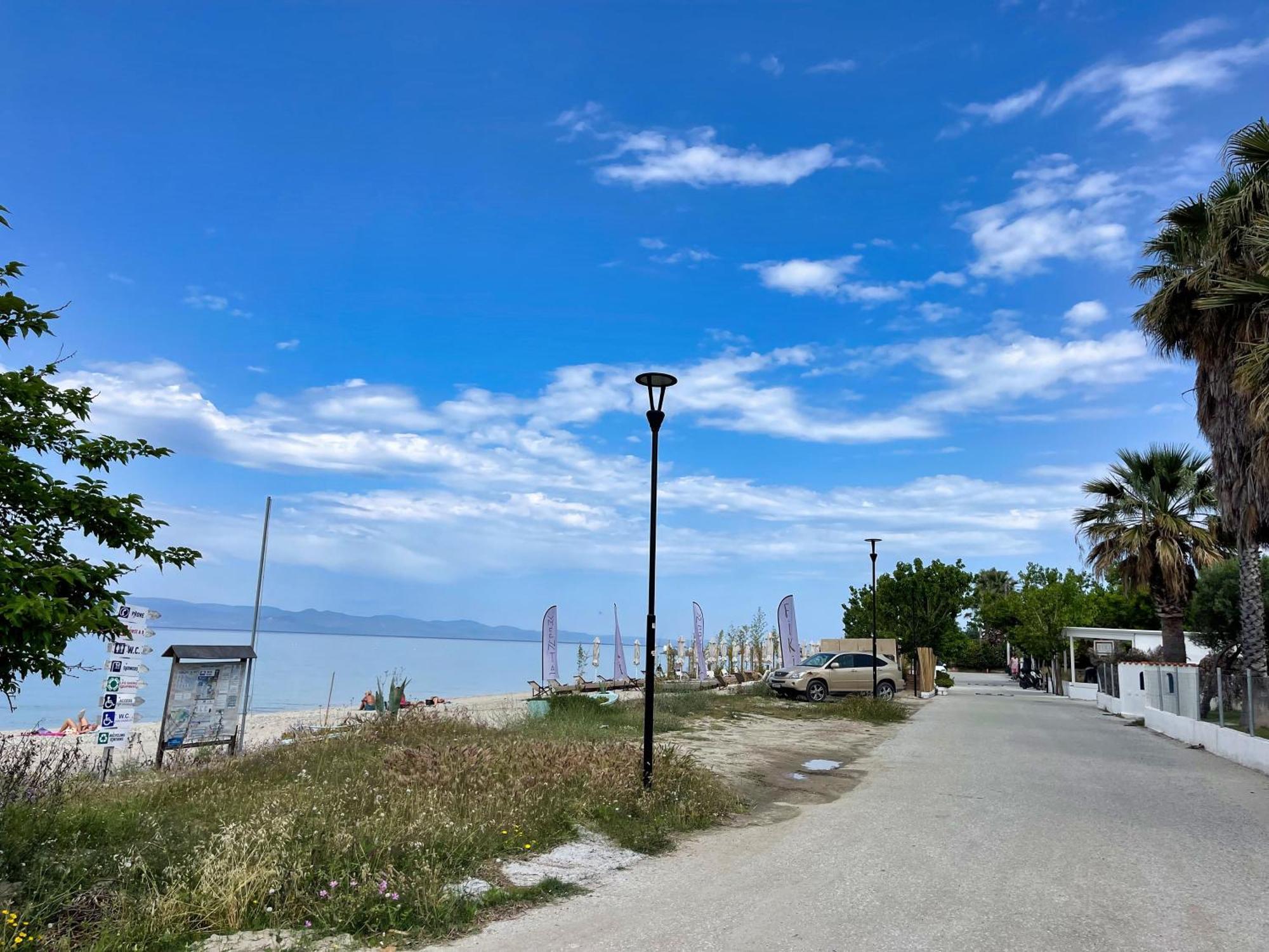 Paradise Overlook - Beachfront Holiday home Pefkochori