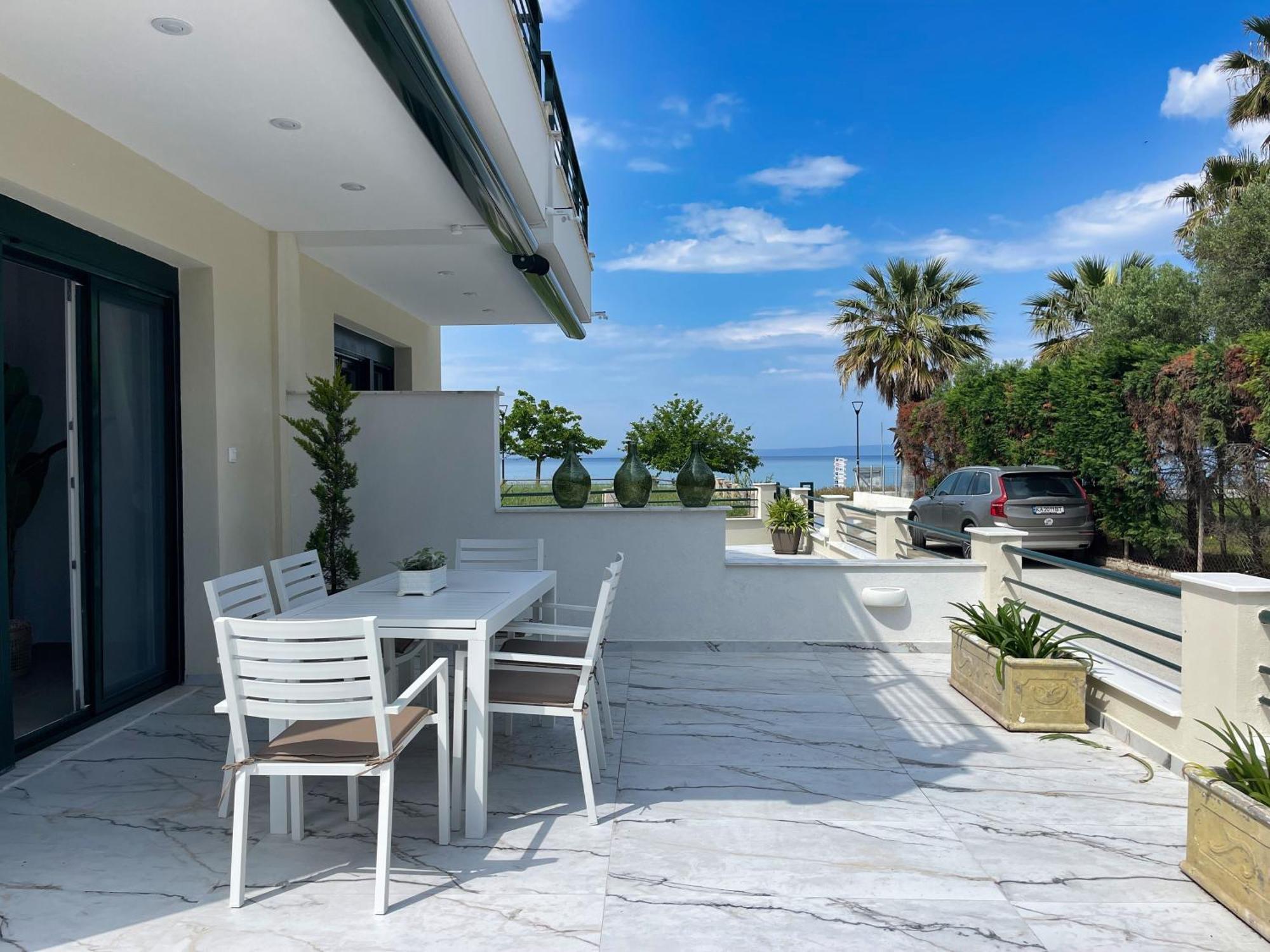 Holiday home Paradise Overlook - Beachfront *