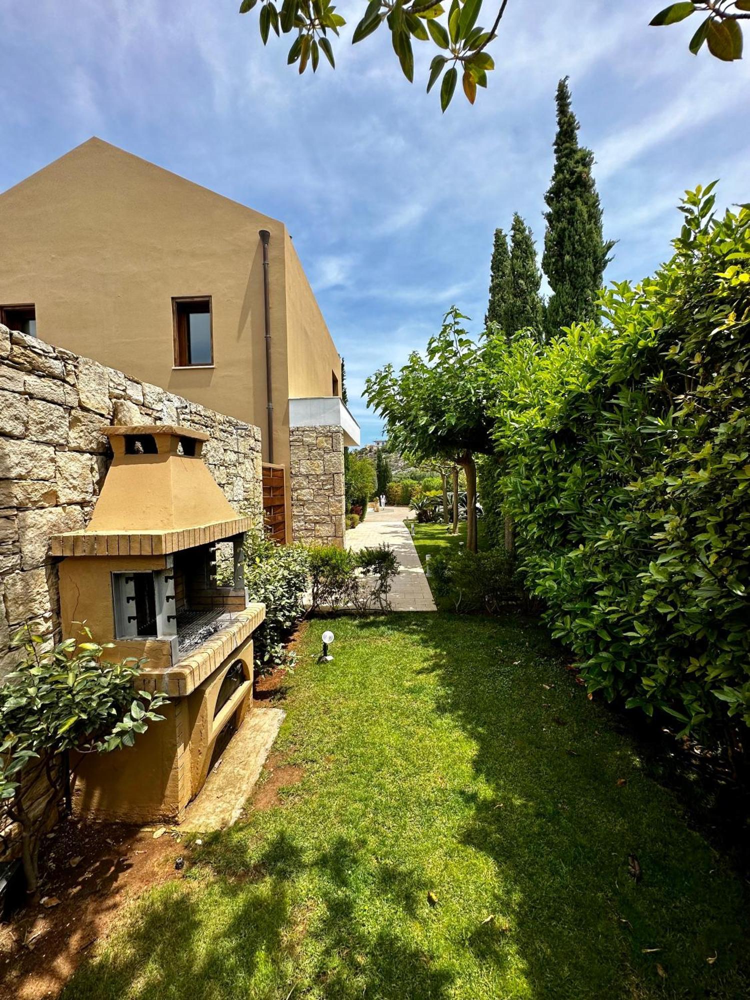 Sk Place Luxury Seafront Chania Almyrida (Crete)