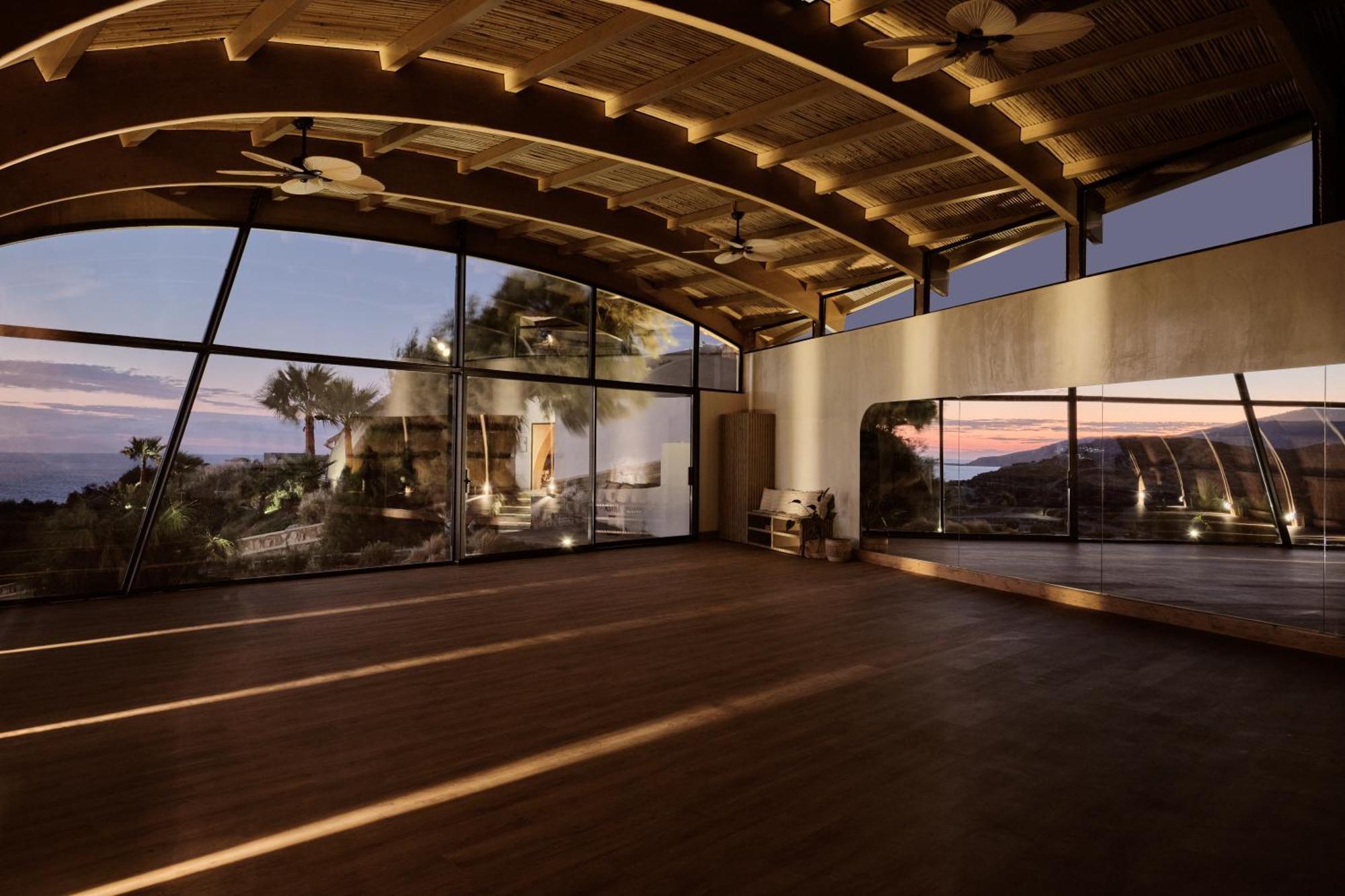 Acro - A Wellbeing (adults Only) Agia Pelagia (Crete)