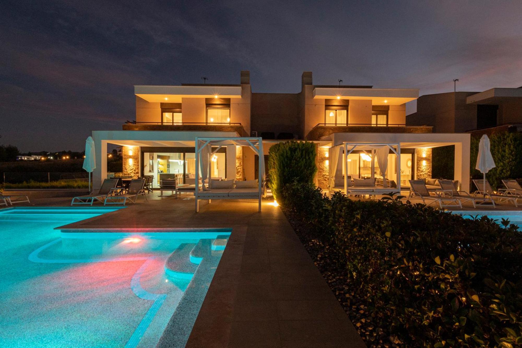 Bellevue With Private Pool Villa *