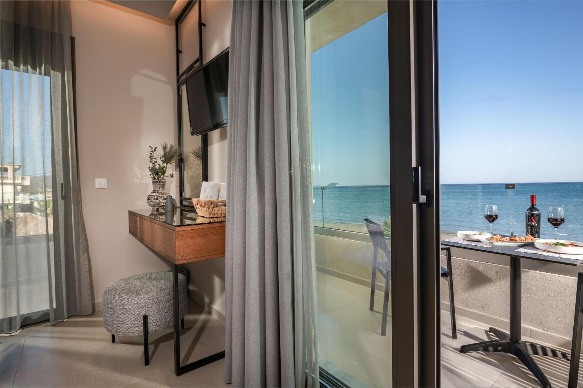 Horizon - Beachfront Luxury, By Zantewize *