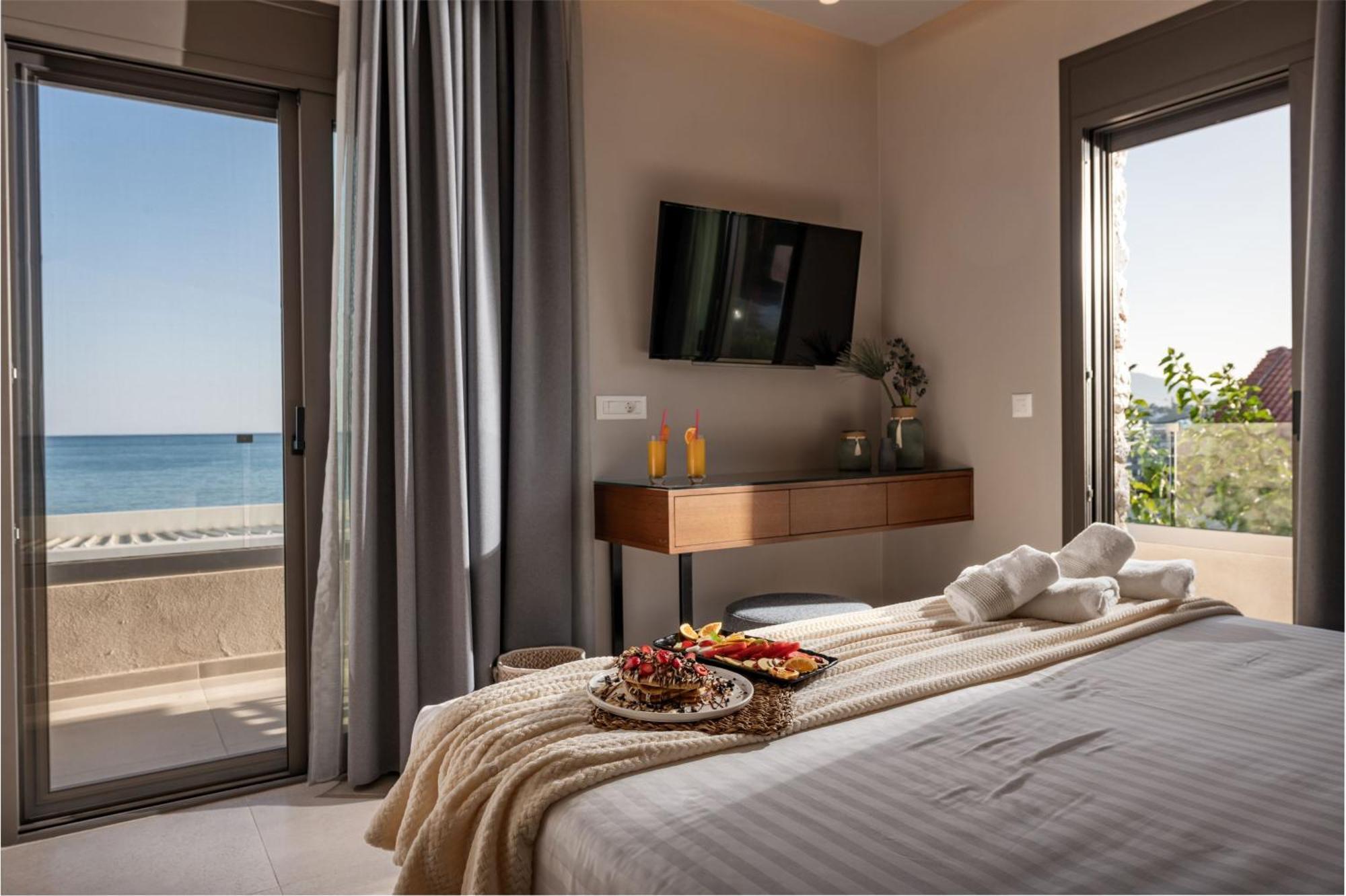Horizon - Beachfront Luxury, By Zantewize Laganas