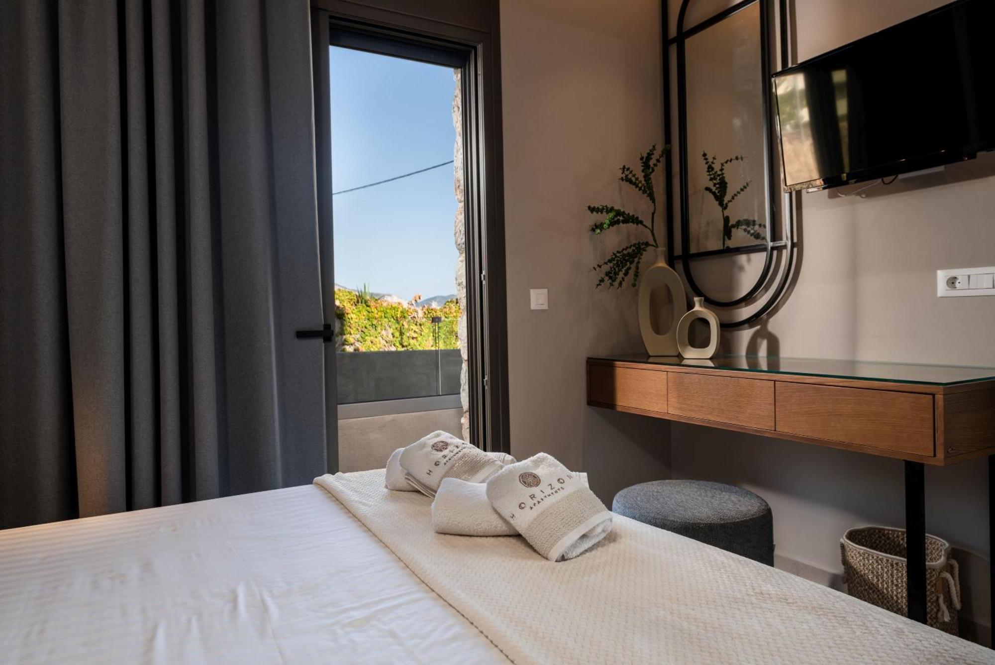 Horizon - Beachfront Luxury, By Zantewize Hotel