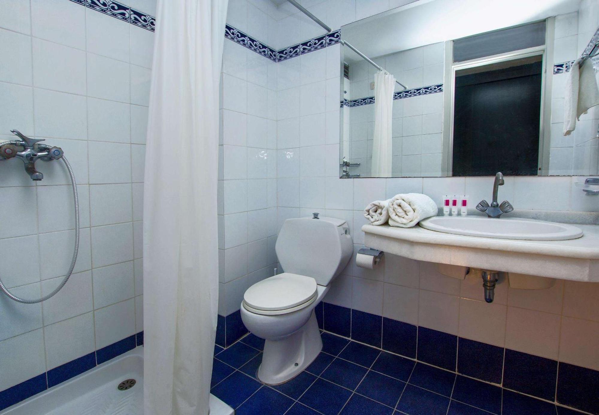 Lito Hotel 3*