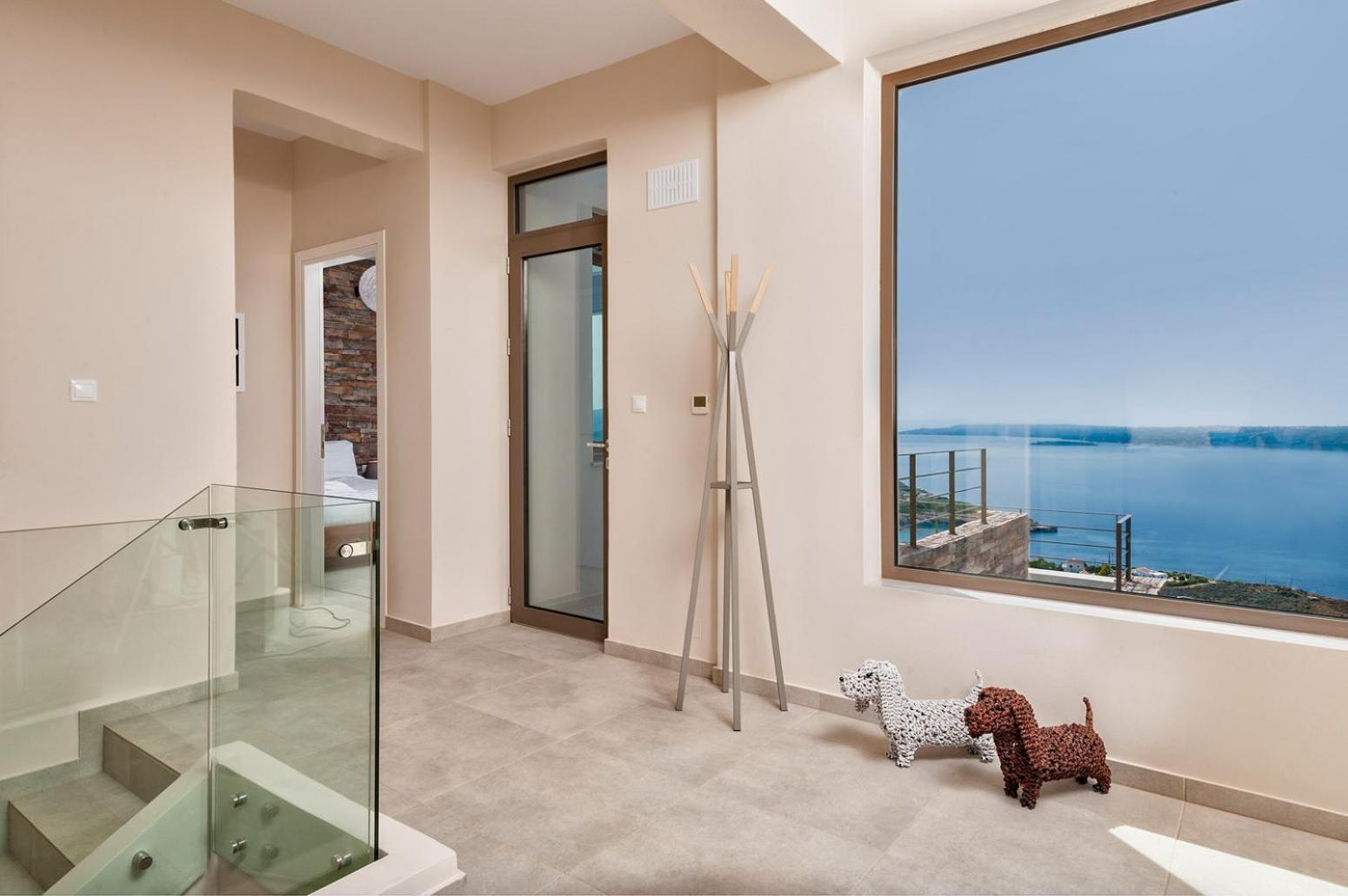 Luxurious Akri - With Private Heated Pool