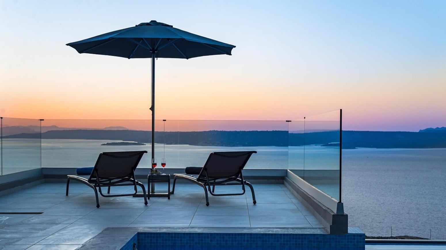 Luxurious Akri - With Private Heated Pool Villa *