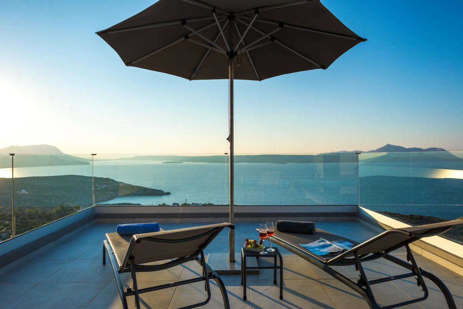 Villa Luxurious Akri - With Private Heated Pool
