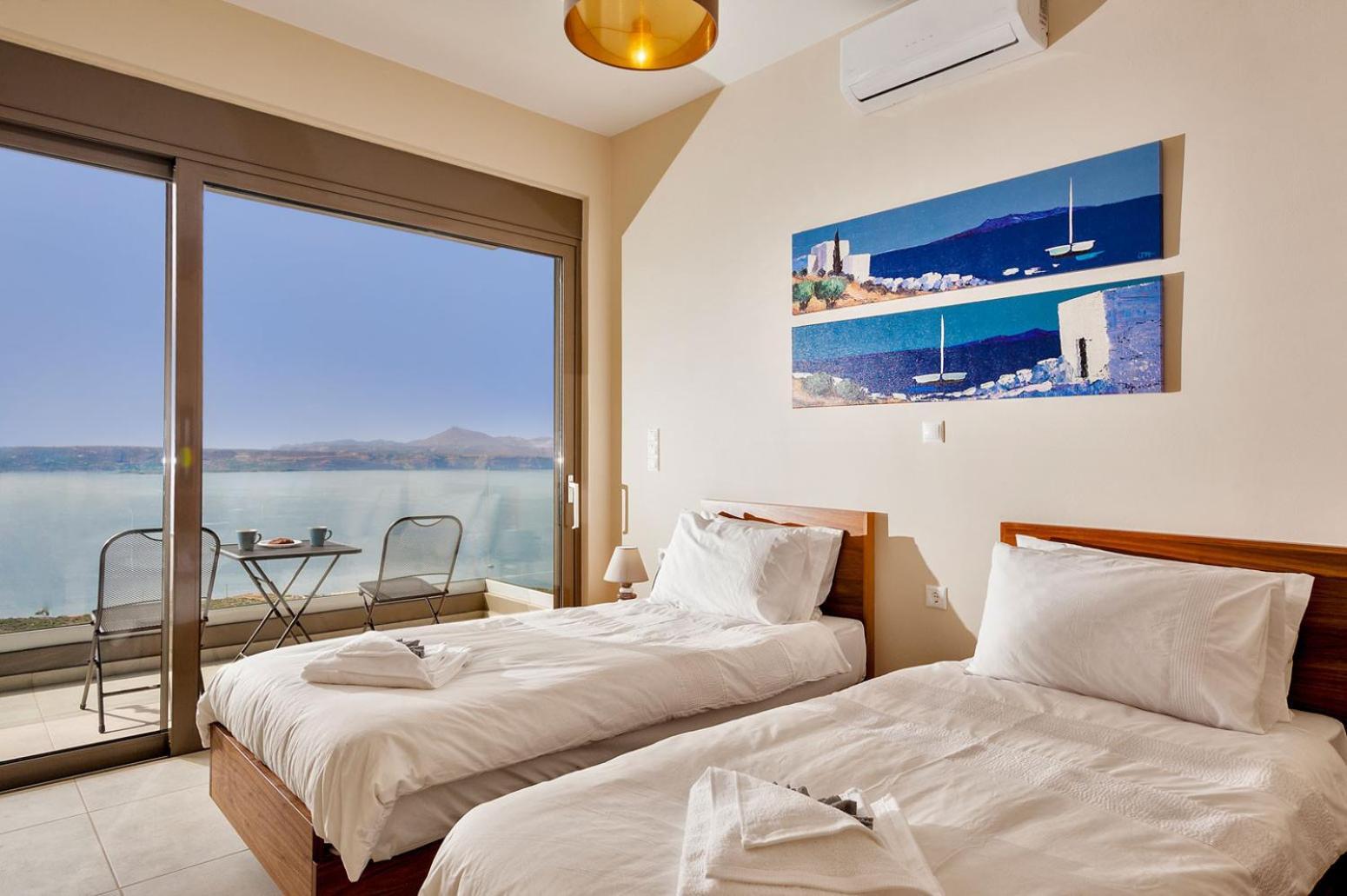 Luxurious Akri - With Private Heated Pool
