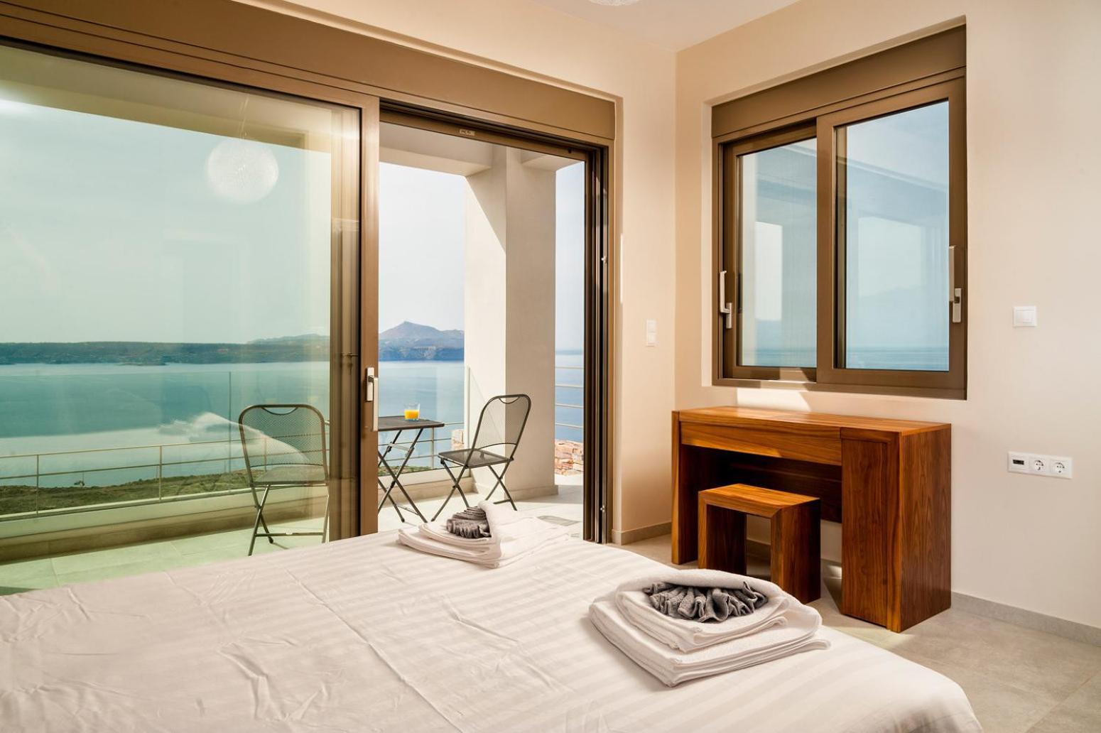 Villa Luxurious Akri - With Private Heated Pool