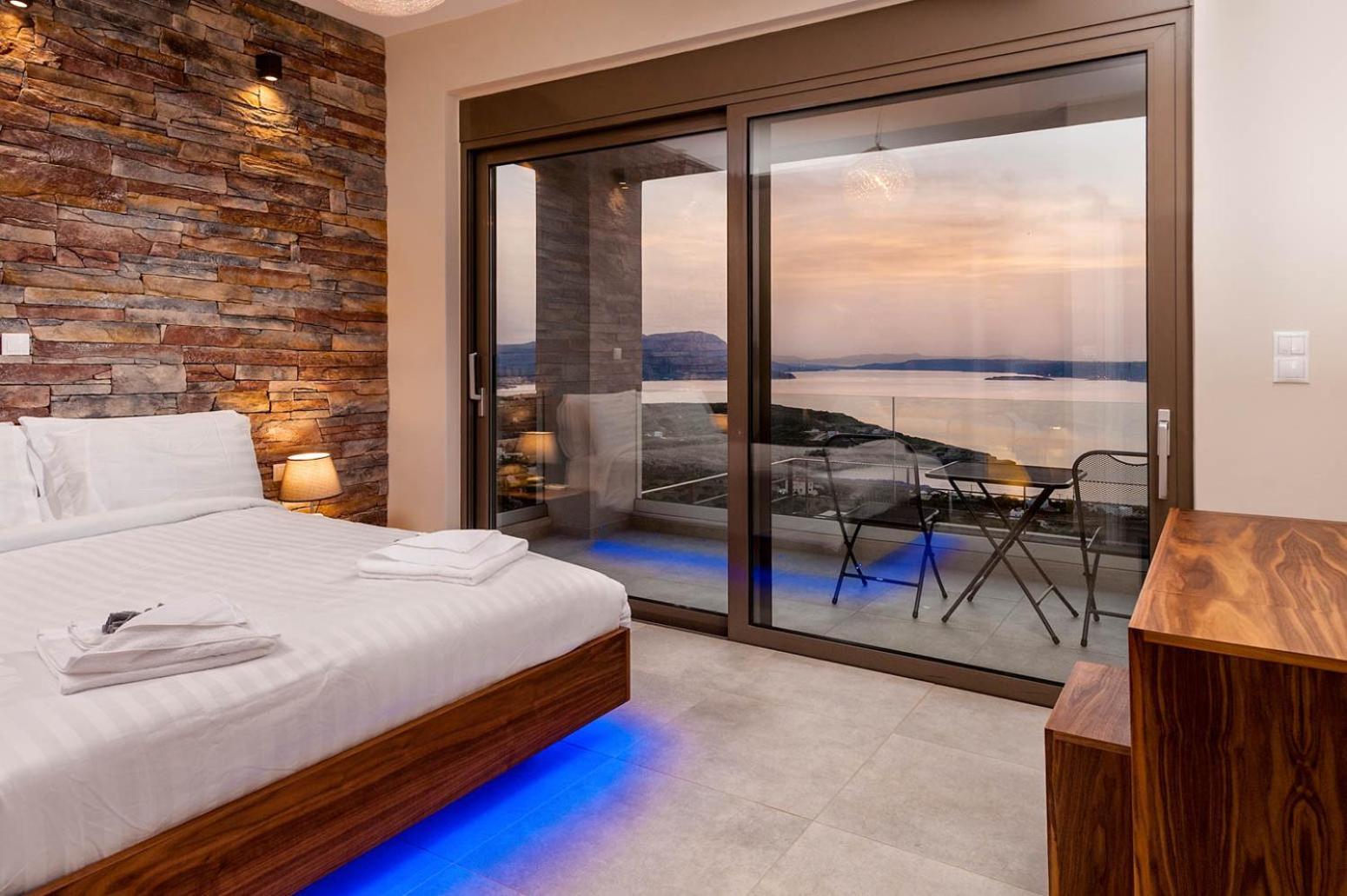 Luxurious Akri - With Private Heated Pool * Almyrida (Crete)