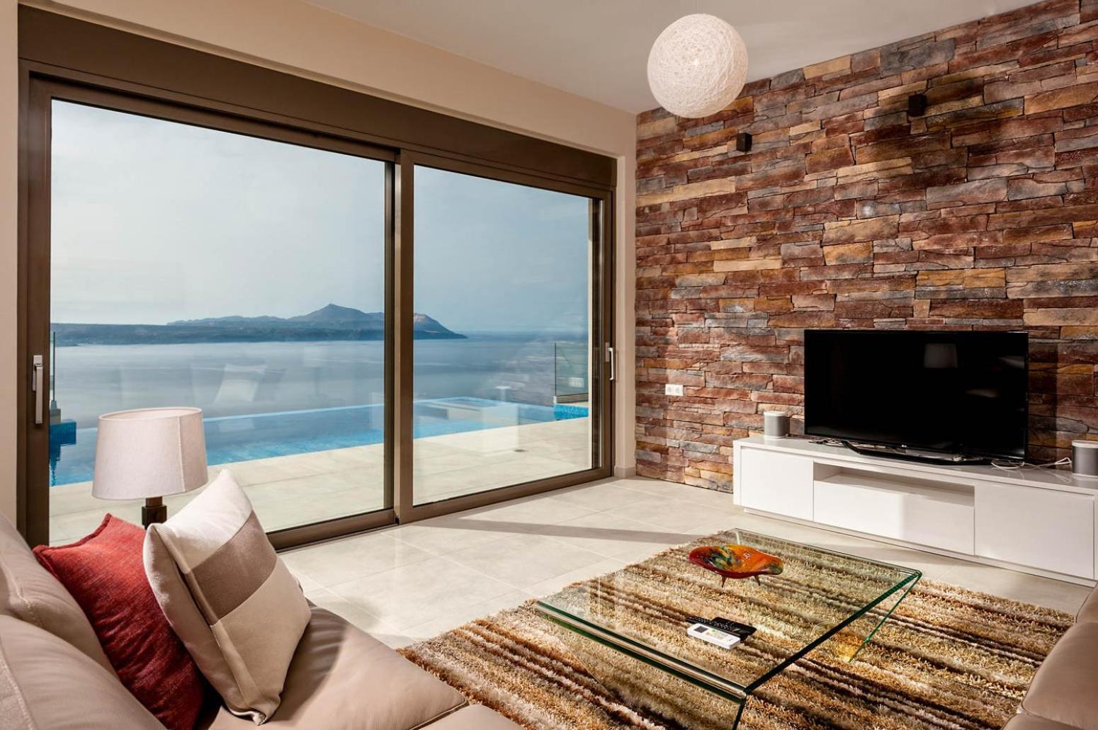 Villa Luxurious Akri - With Private Heated Pool *
