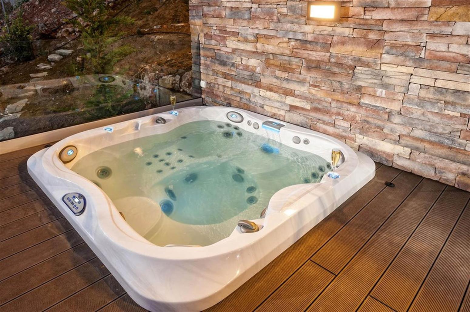 Villa Luxurious Akri - With Private Heated Pool *