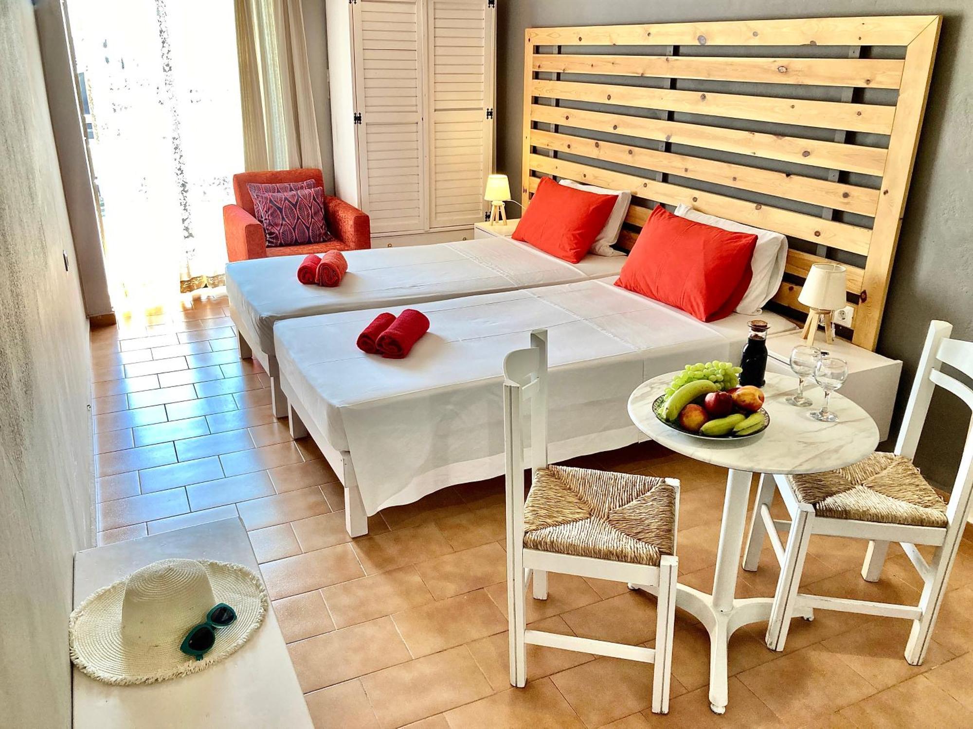 Eleana Apartments * Hersonissos (Crete)