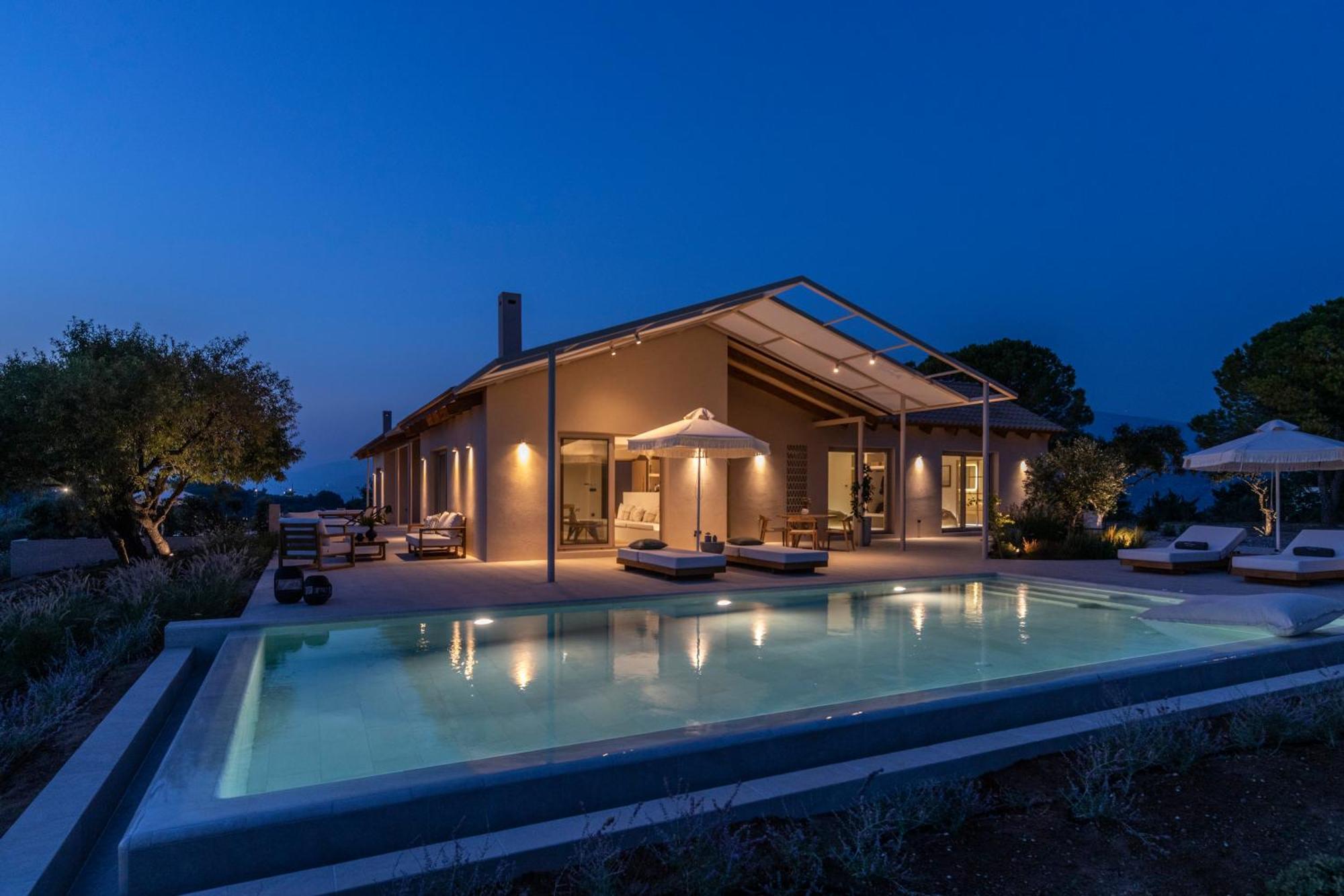 Avertosia Luxury