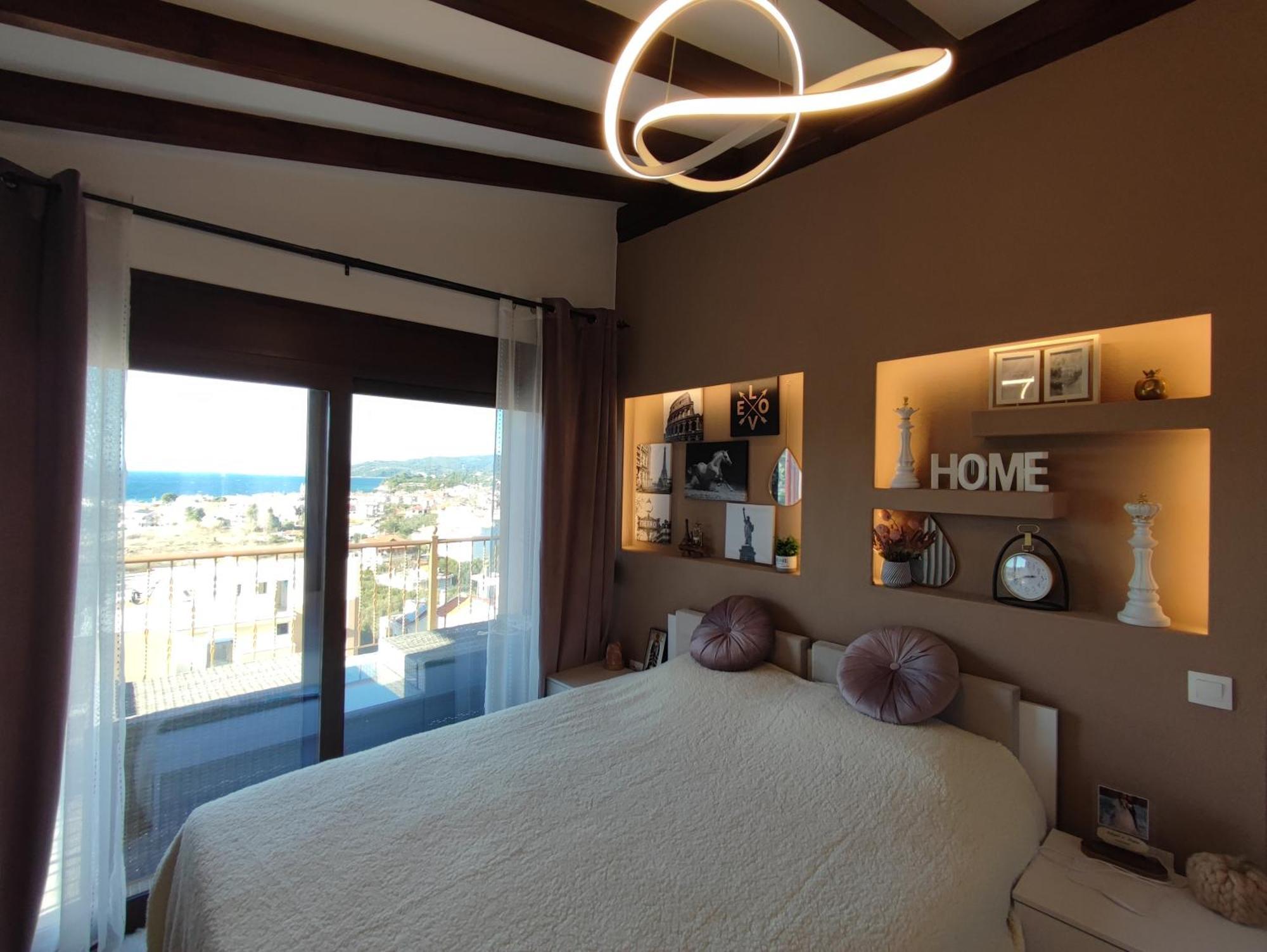 Theasis Luxury Panoramic Penthouse Apartment *
