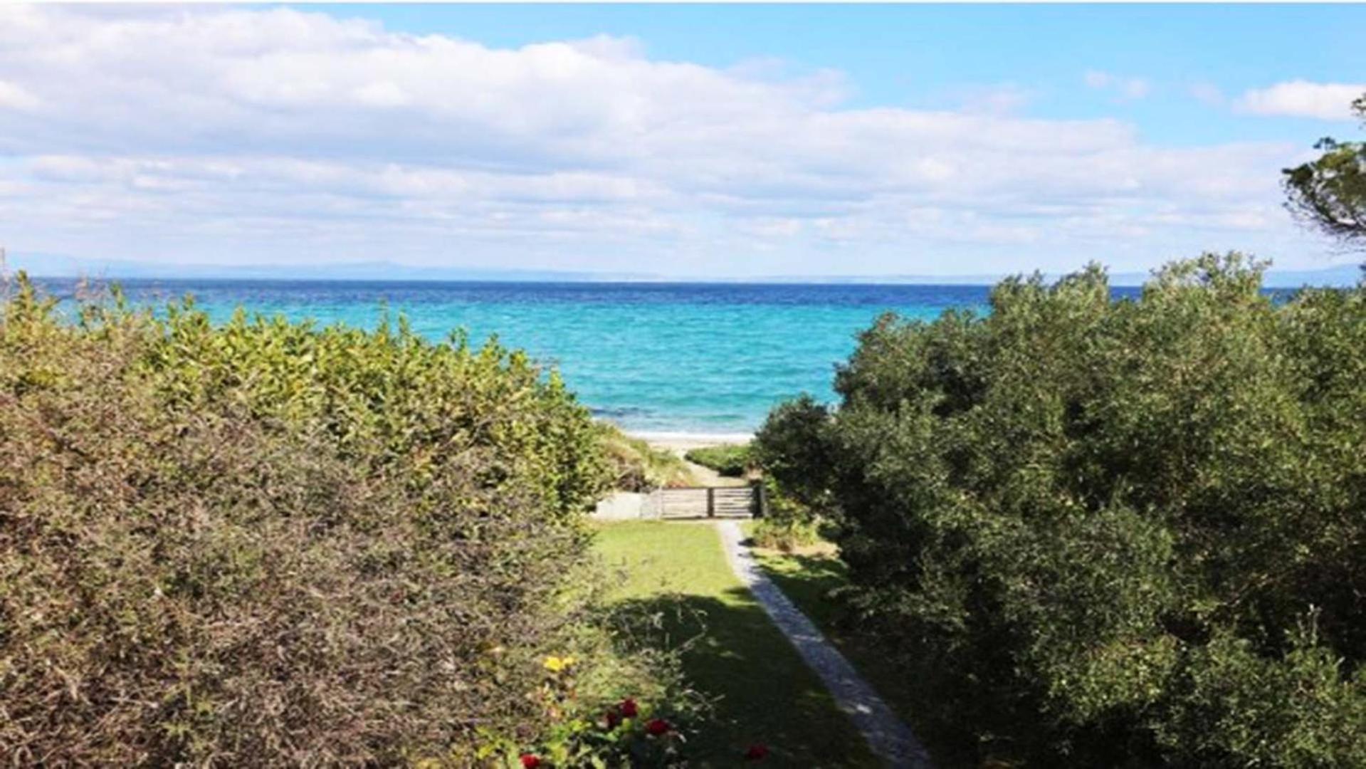 Front In Polychrono Holiday home *