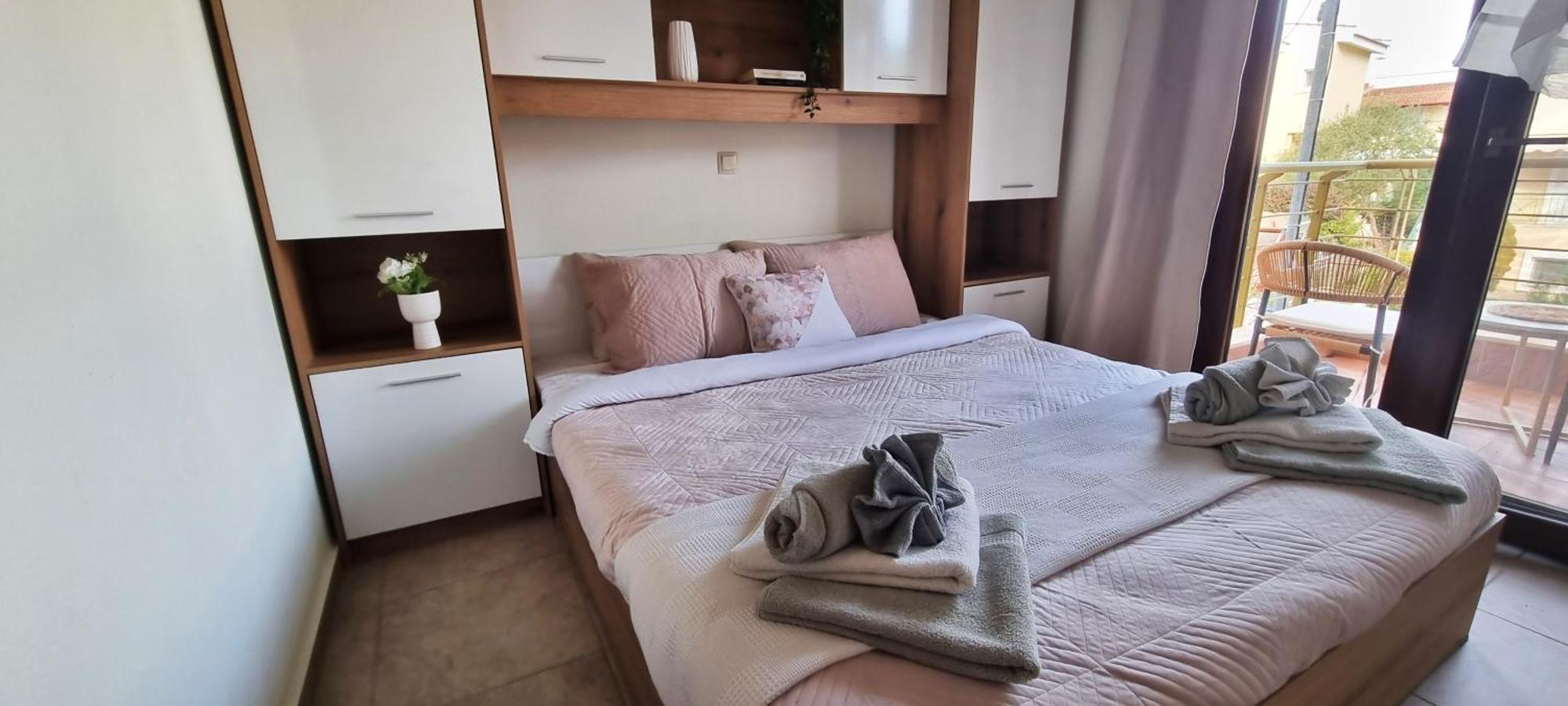Sunny Apartment *