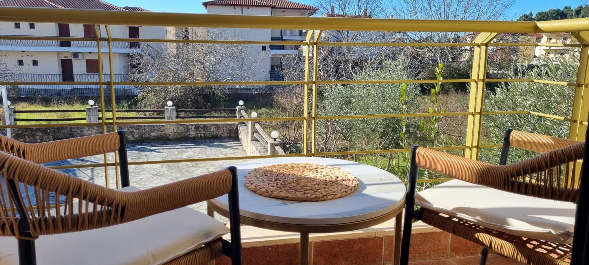 Sunny Apartment *