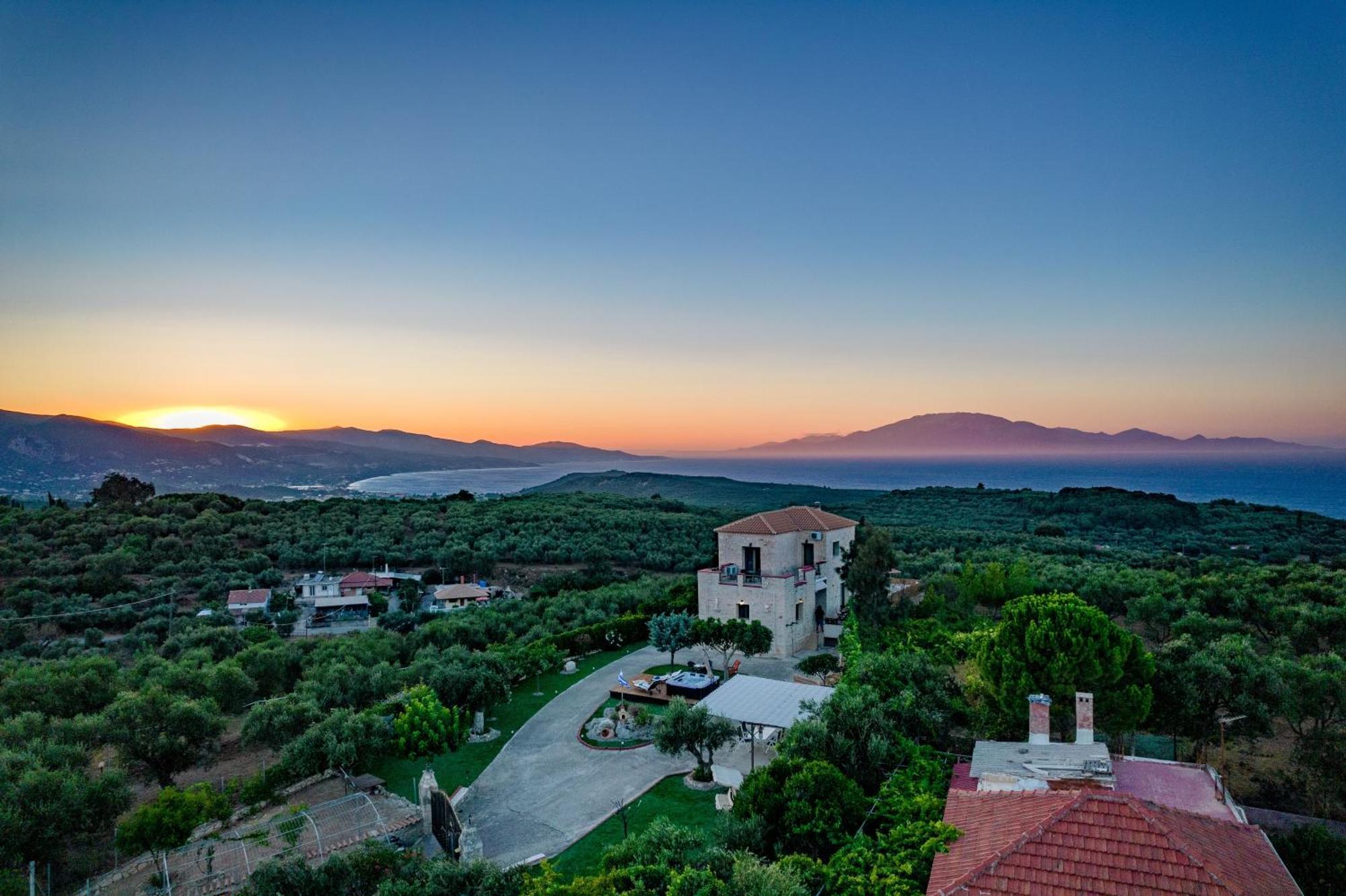 Casa Adam And Villa *