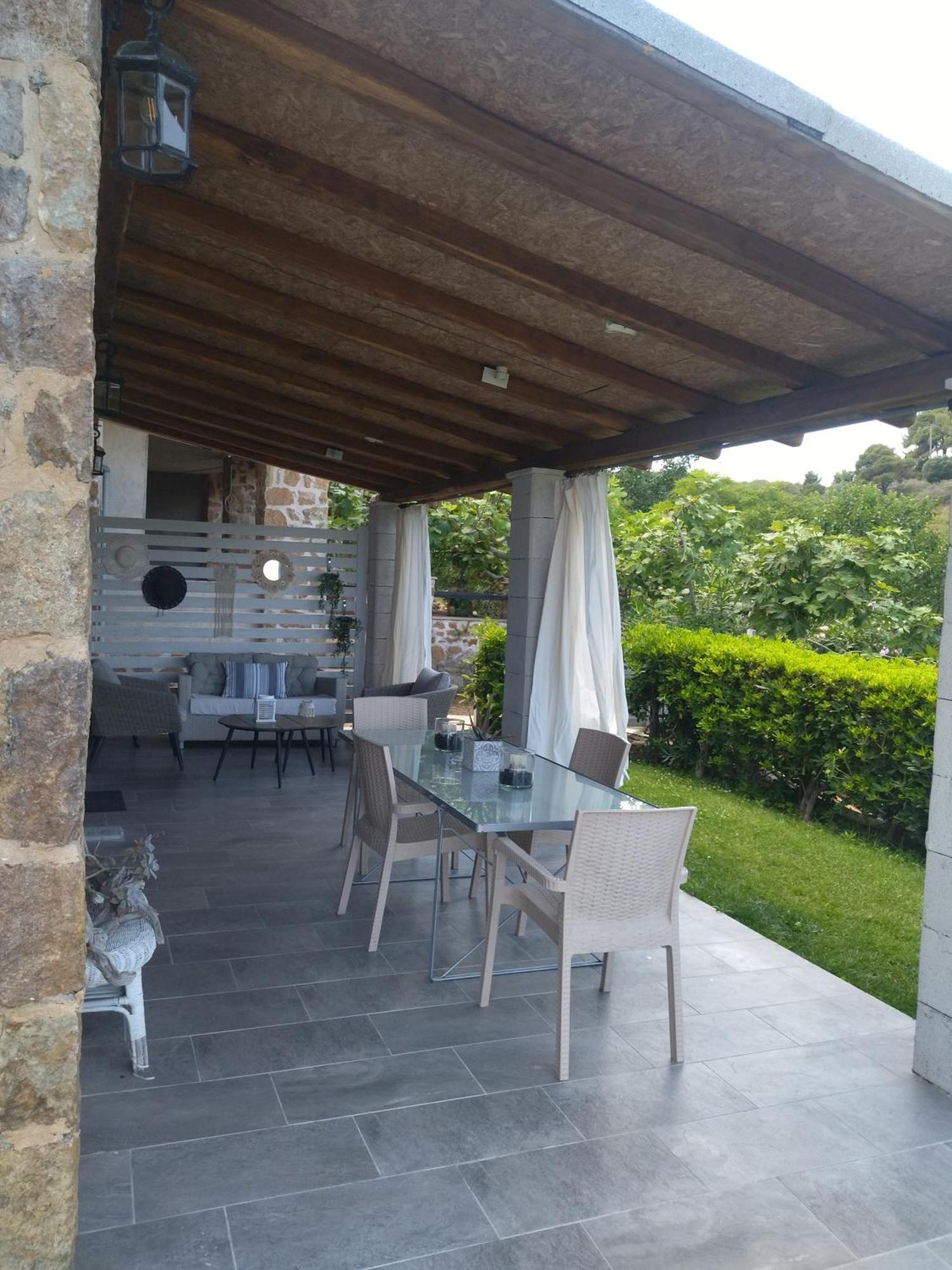 Stonehouse & Casa Al Sole E Al Mare Holiday home