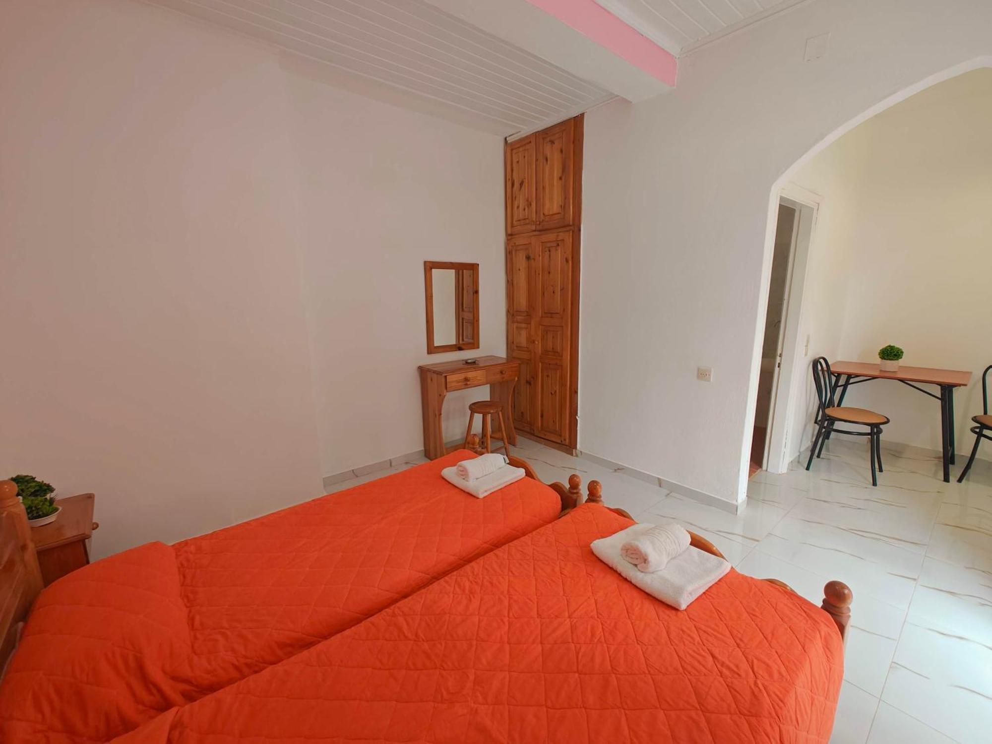 Elena Pool Aparthotel