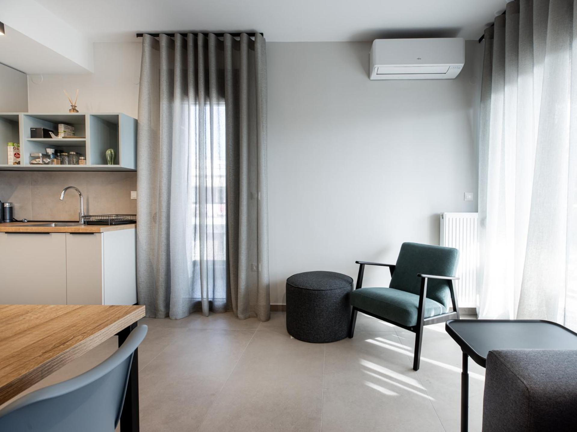 Cozy In Kalamaria, Apartment
