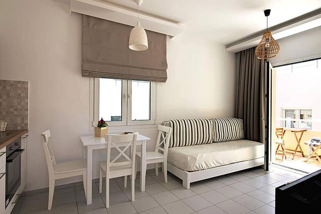 1 Bedroom Renovated By The Sea-summermemories Stalida