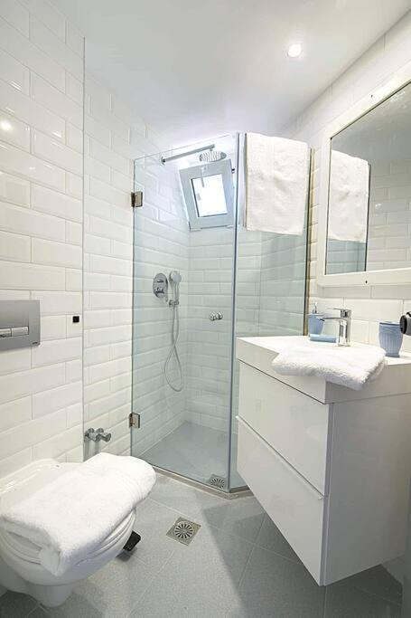 1 Bedroom Renovated By The Sea-summermemories * Stalida