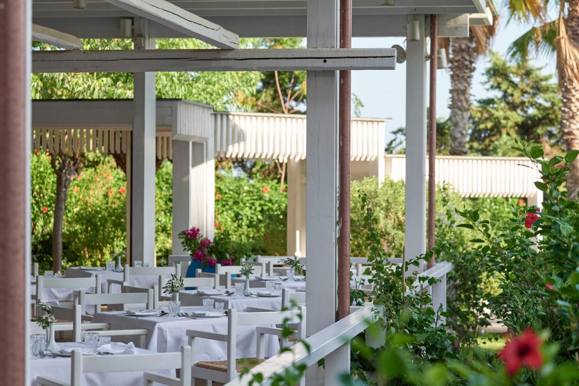 Esperos Mare & Hotel 4*
