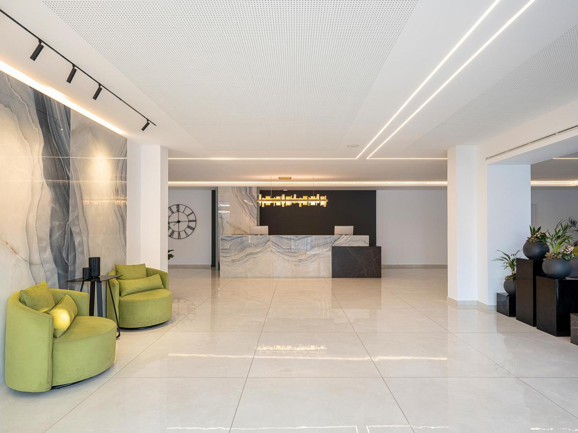 Porto Village Aparthotel 5*