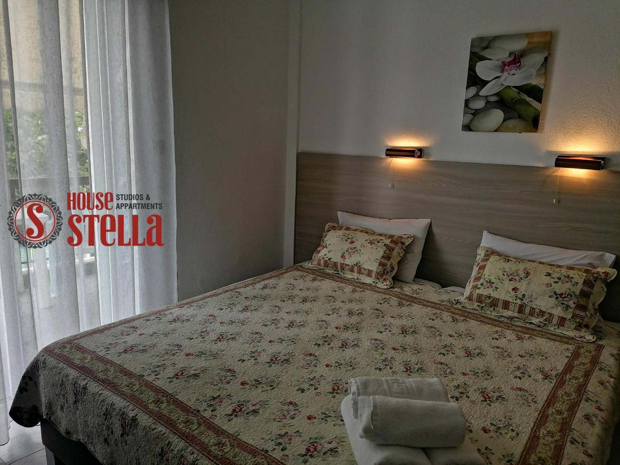 House Stella - & *