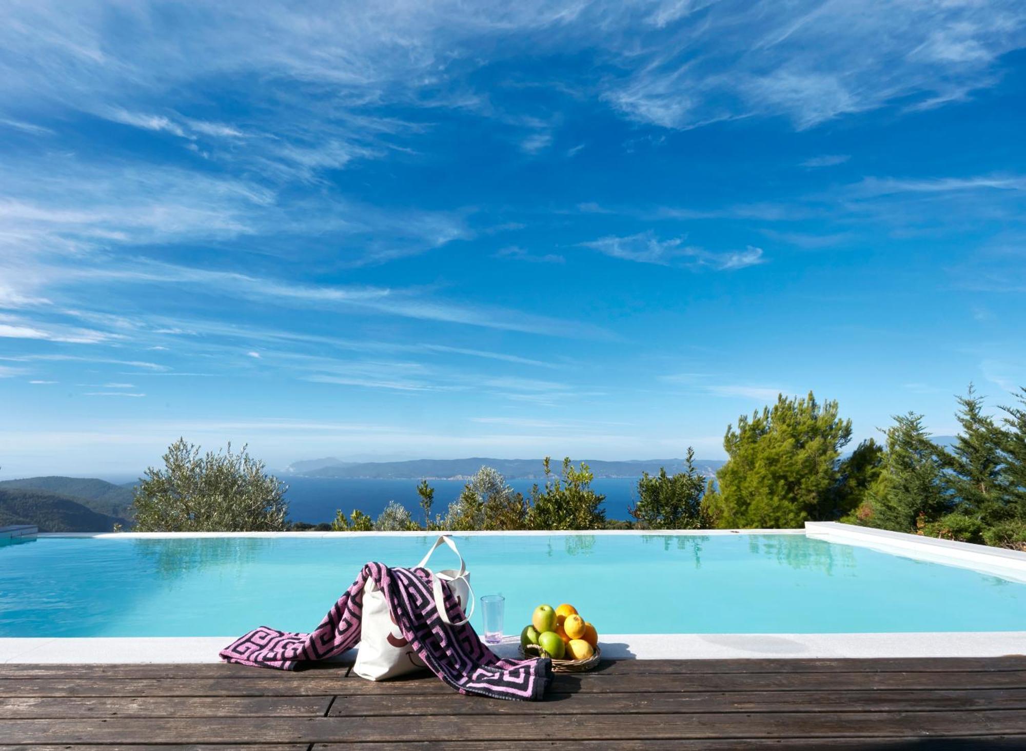 Luxury In Villa Kechria