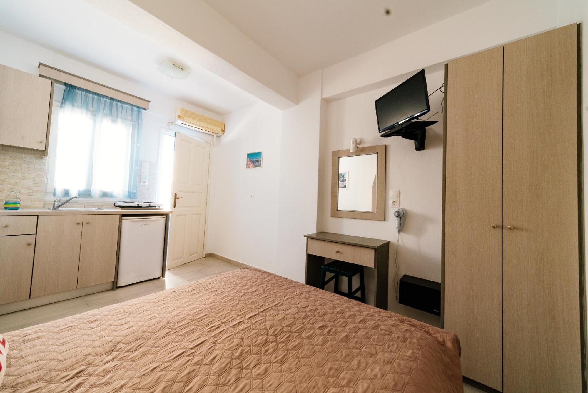Honeymoon Aparthotel