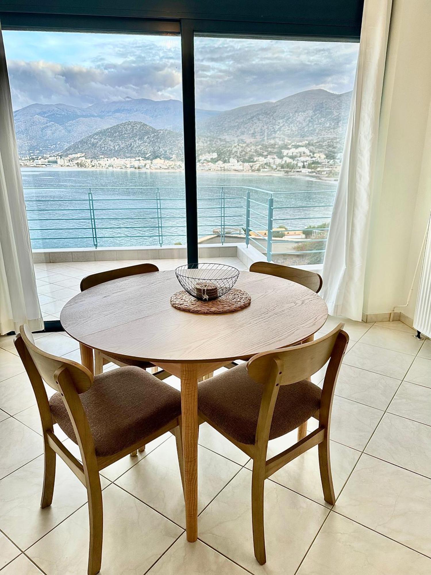 Frosini Seafront Loft *