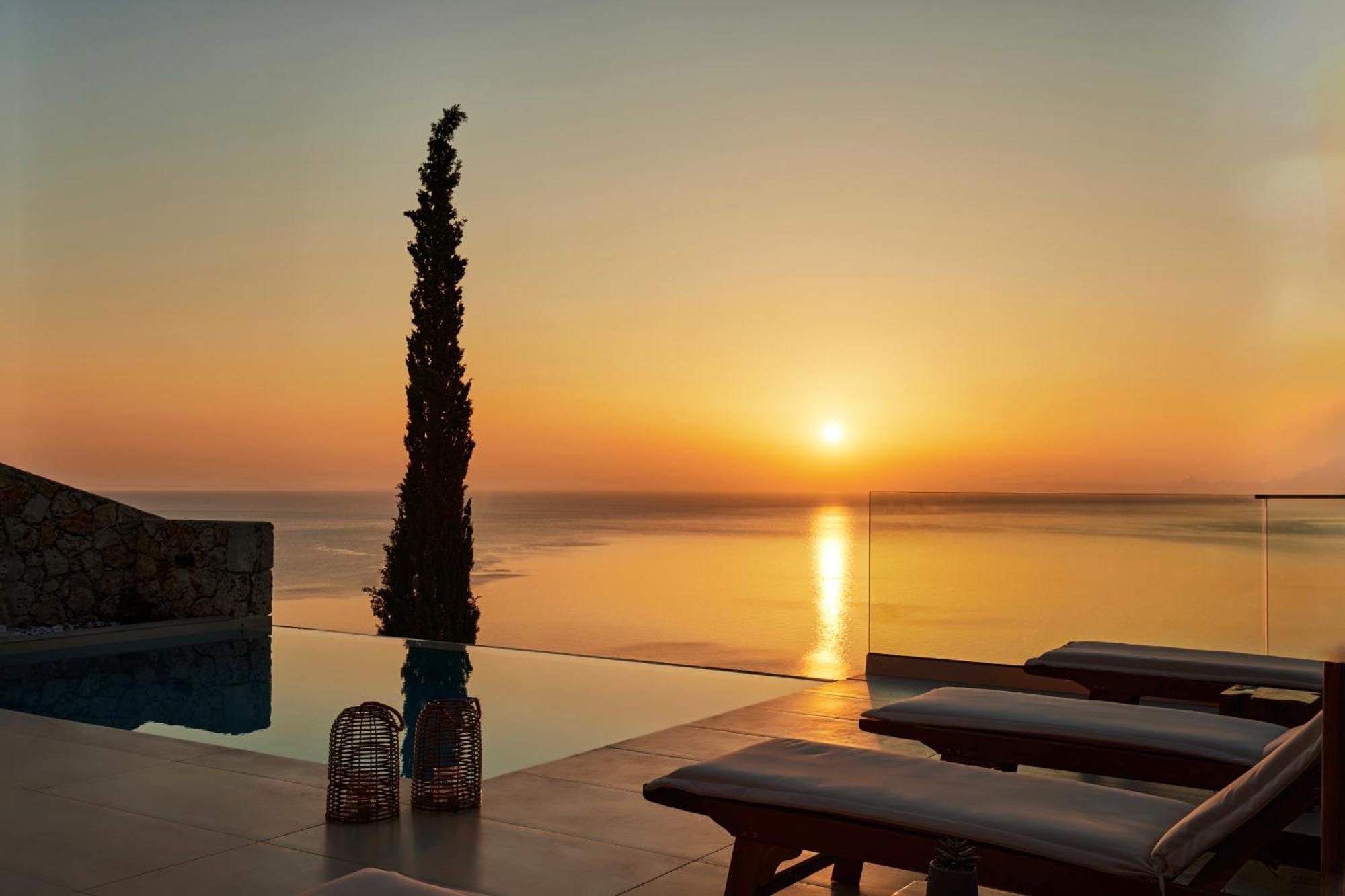 Thelxi's Ii - Brand New Seaview Suite! Villa