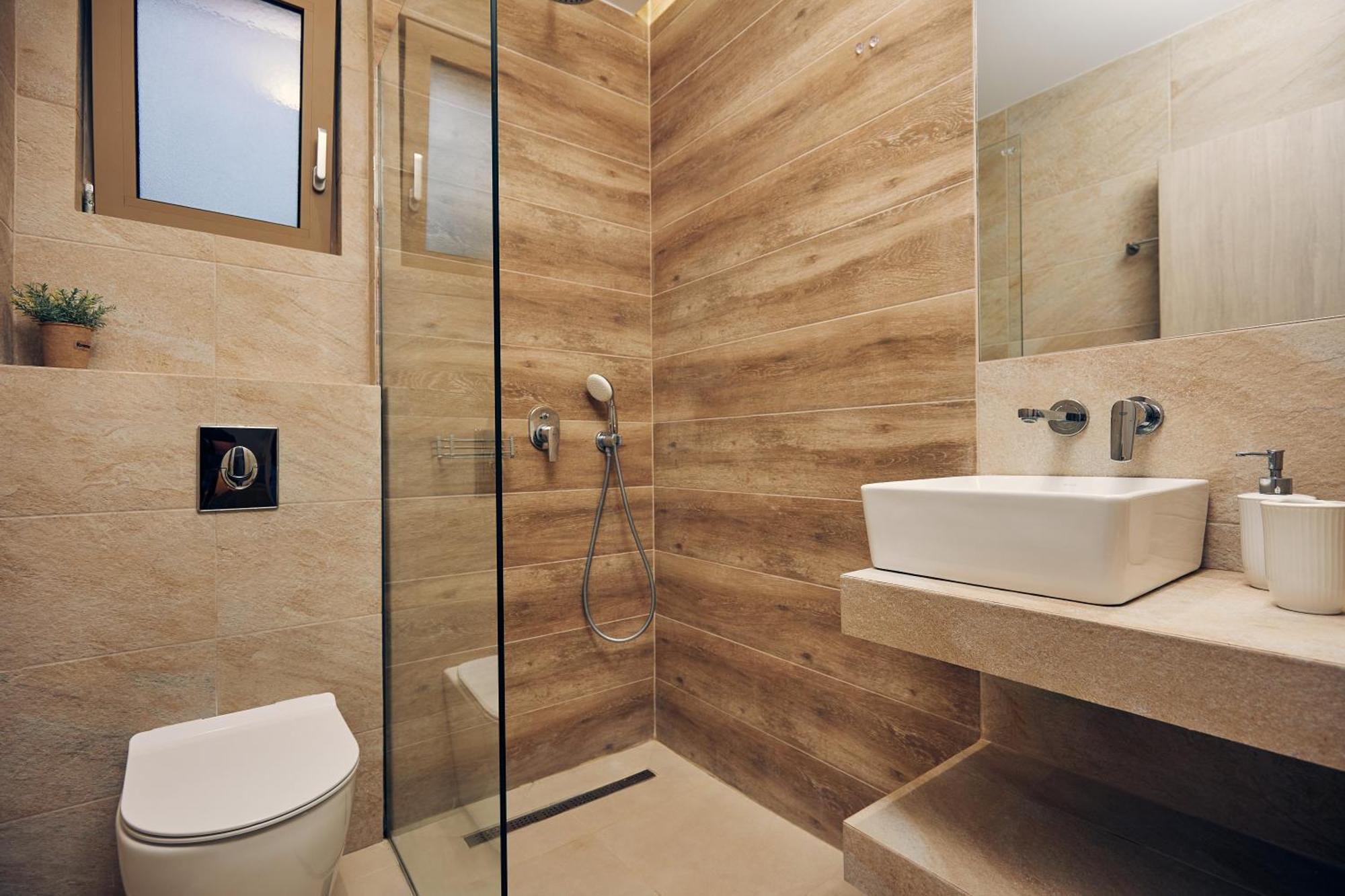 Thelxi's Ii - Brand New Seaview Suite!