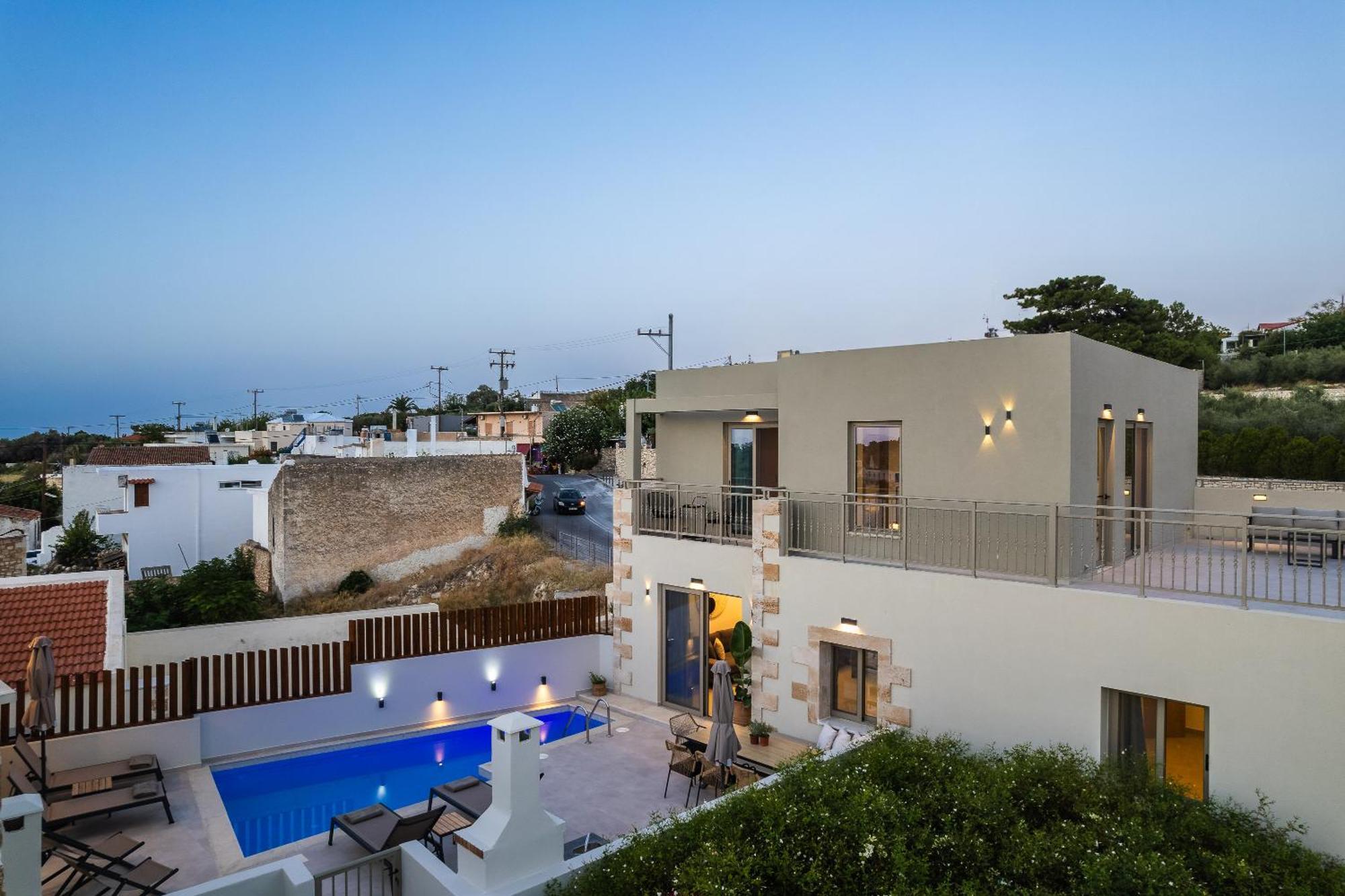 Marvelous New Luxury With Heated Pool! Villa