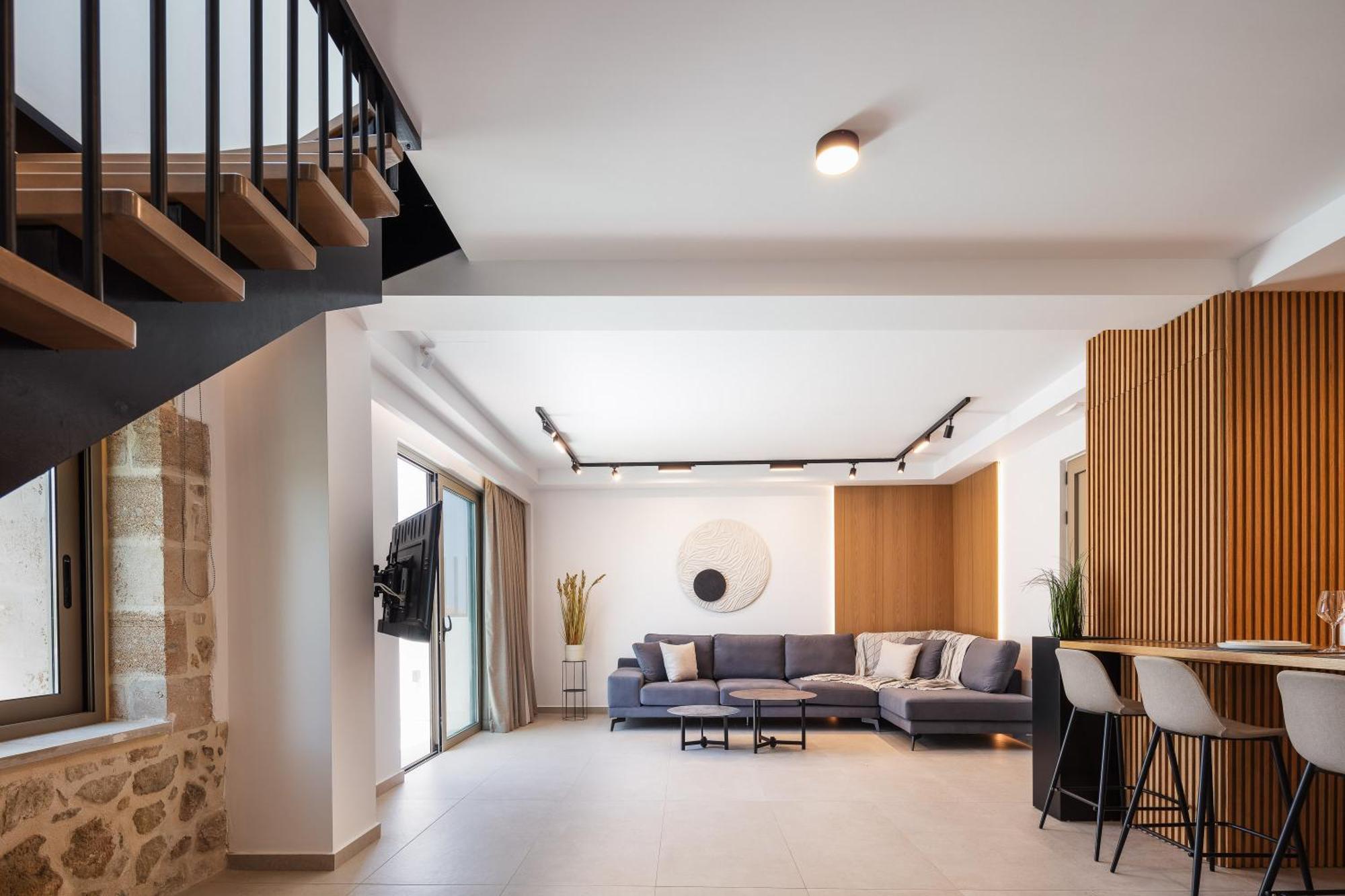 Marvelous New Luxury With Heated Pool! Villa