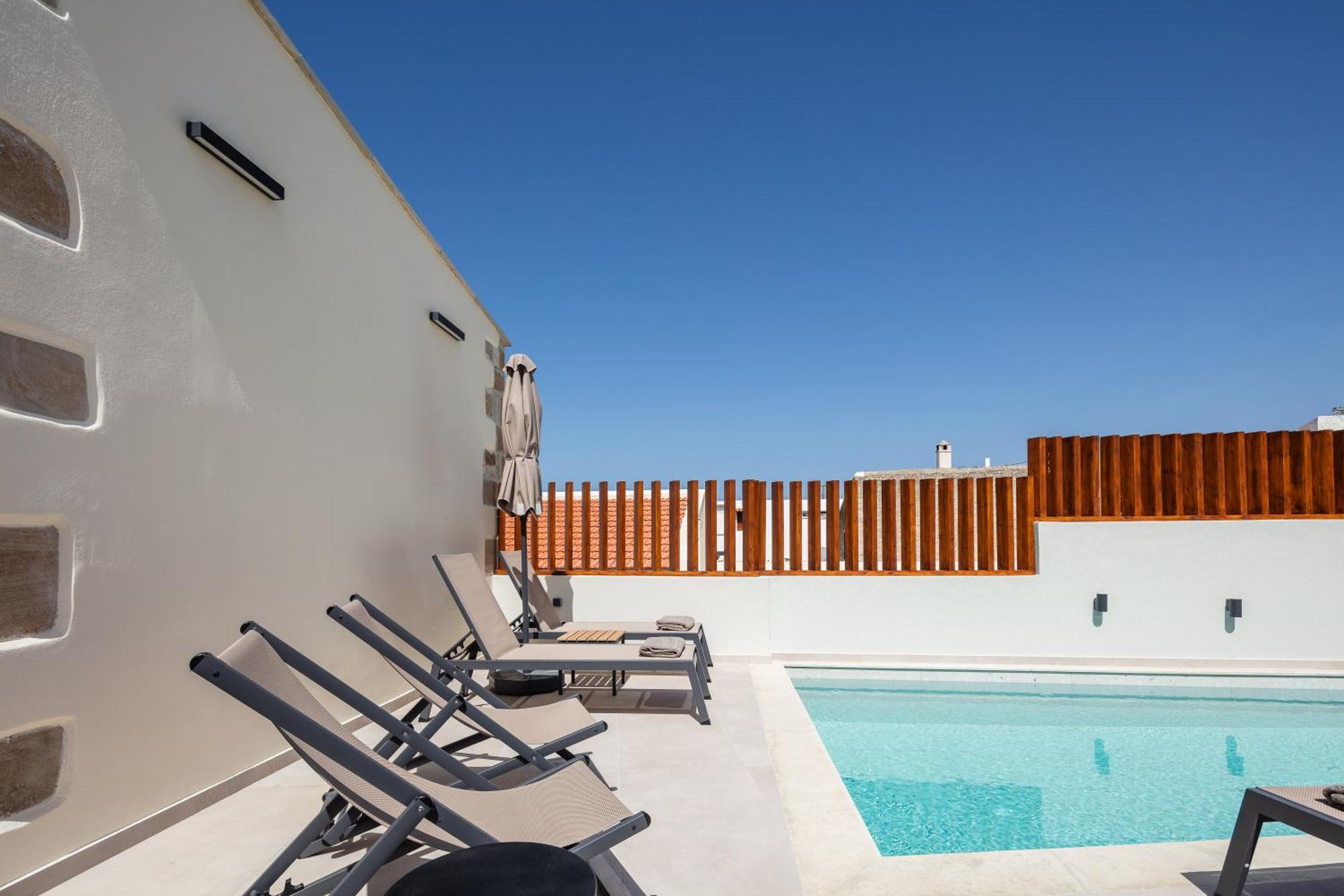 Marvelous New Luxury With Heated Pool! Asterion