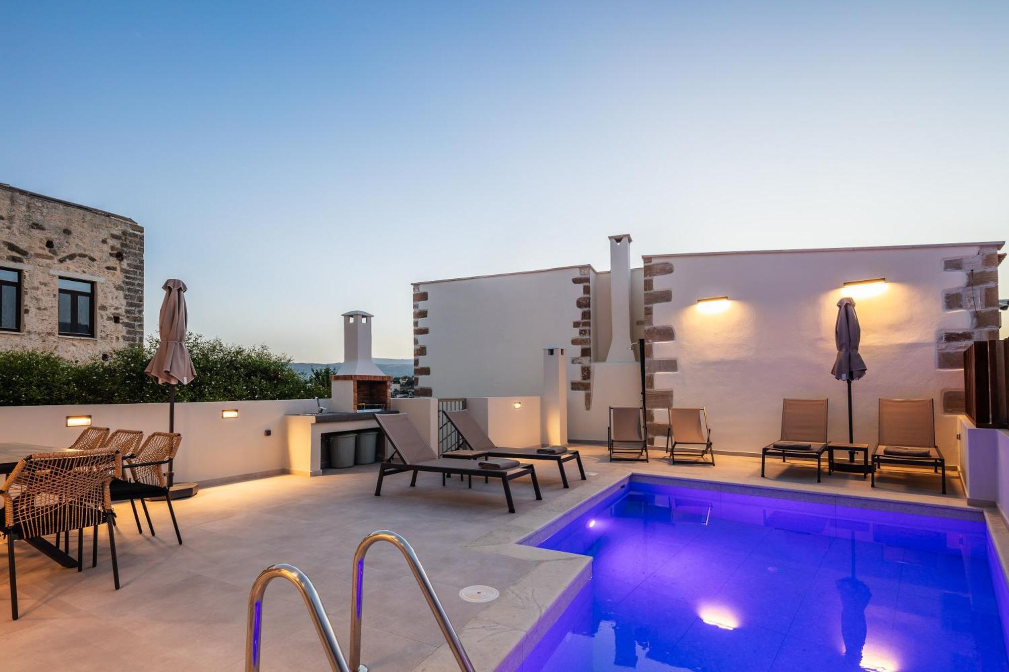 Marvelous New Luxury With Heated Pool! Villa