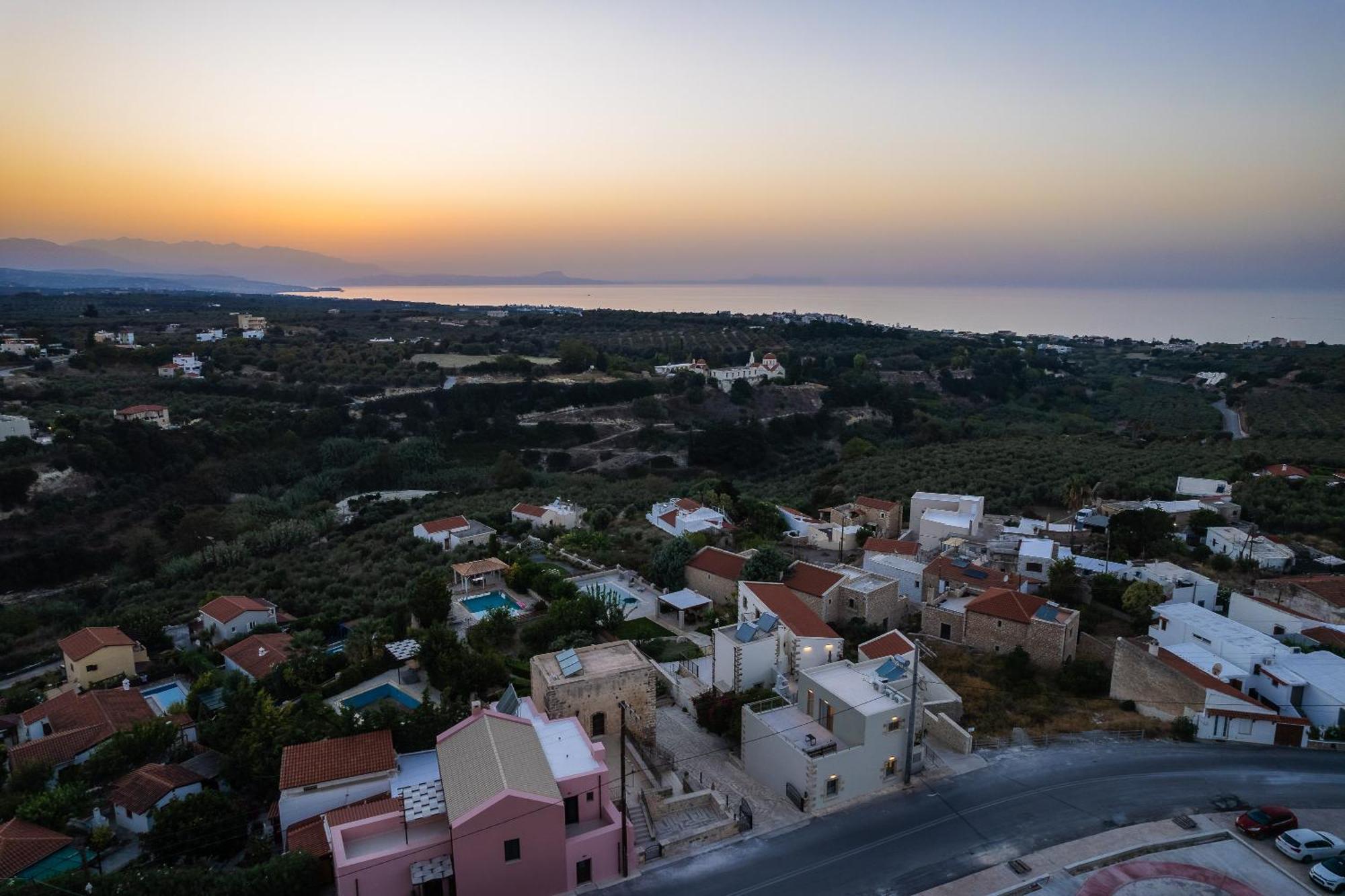 Marvelous New Luxury With Heated Pool! Villa *