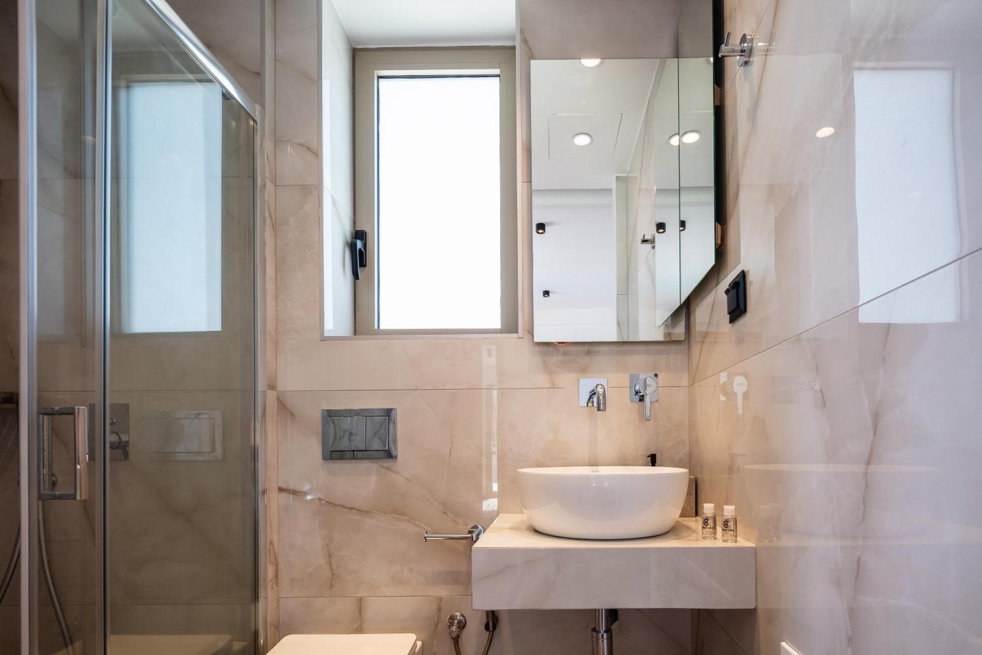 Marvelous New Luxury With Heated Pool!