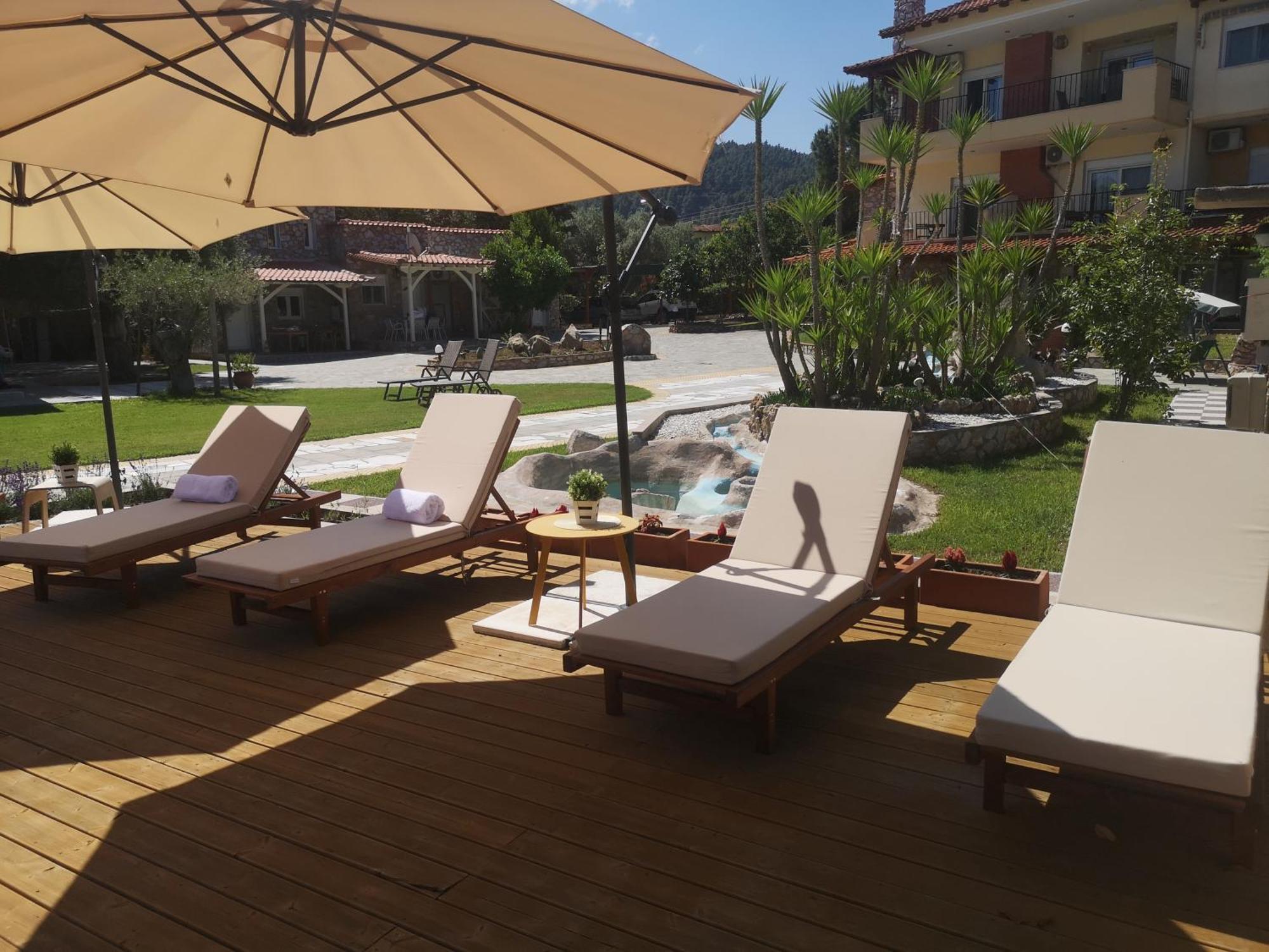Aparthotel Makis Nest *