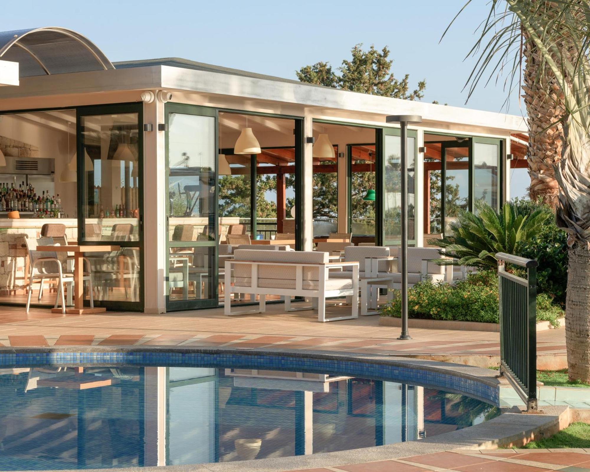 Aparthotel Asterias Village 4*