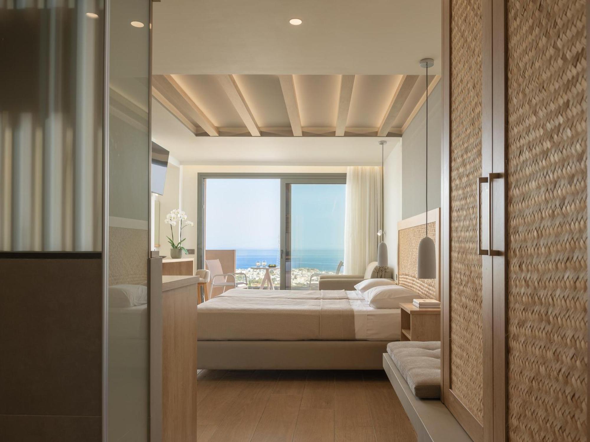 Asterias Village Aparthotel