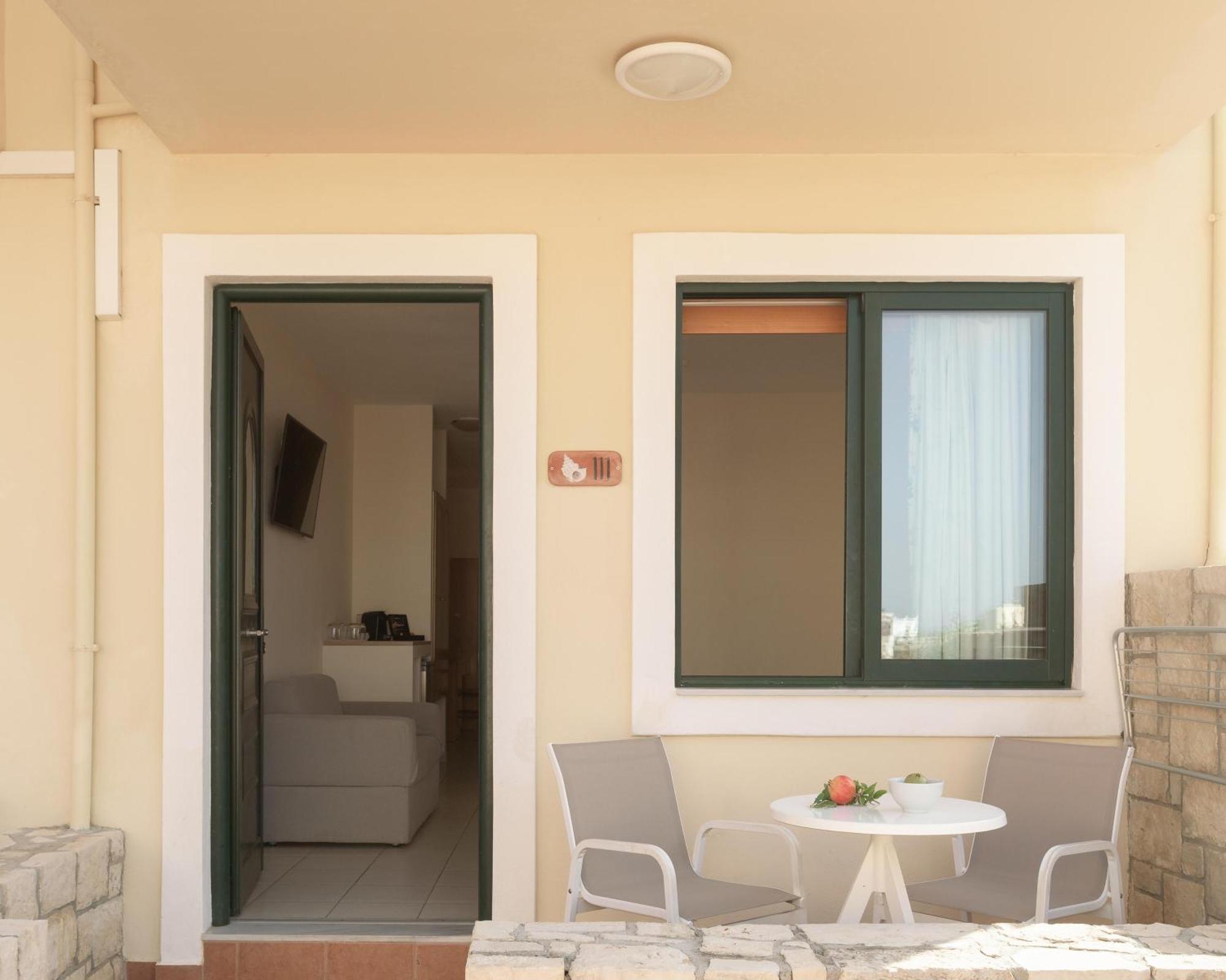Asterias Village Aparthotel