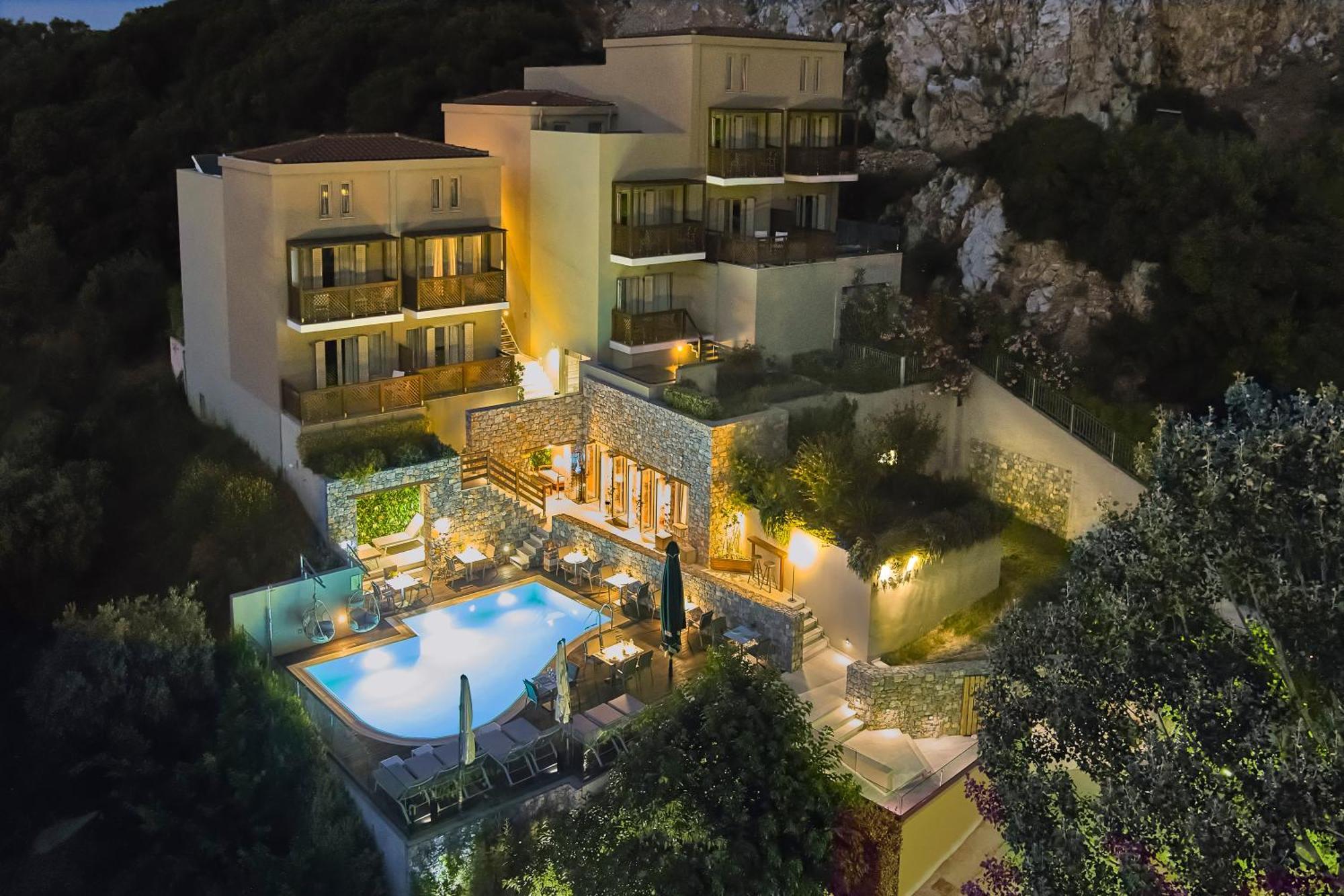 Mystery Luxury Aparthotel