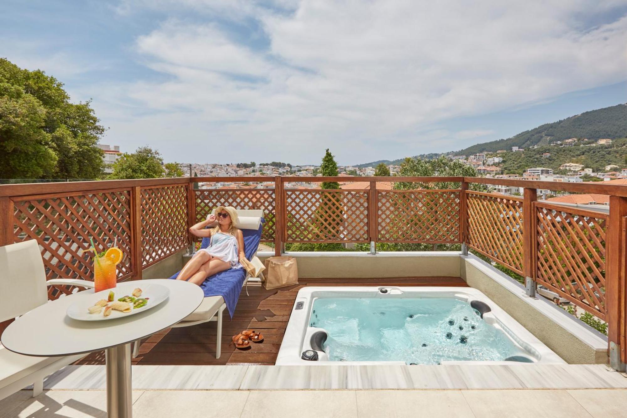 Mystery Luxury Aparthotel Skiathos Town